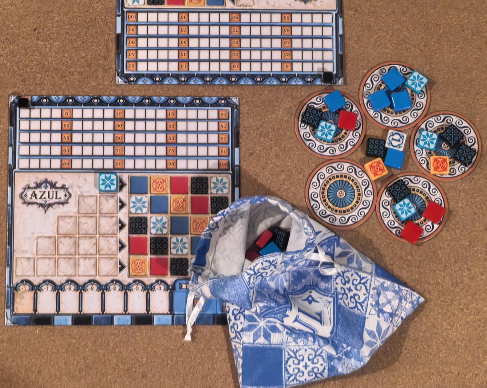 Azul Asmodee Azul Board Game - Award-Winning Tile-Placement Strategy Game, Beautiful Mosaic Art, Family Fun for Kids & Adults, Ages 8+, 2-4 Players, 30-45 Minute Playtime customer photo 2