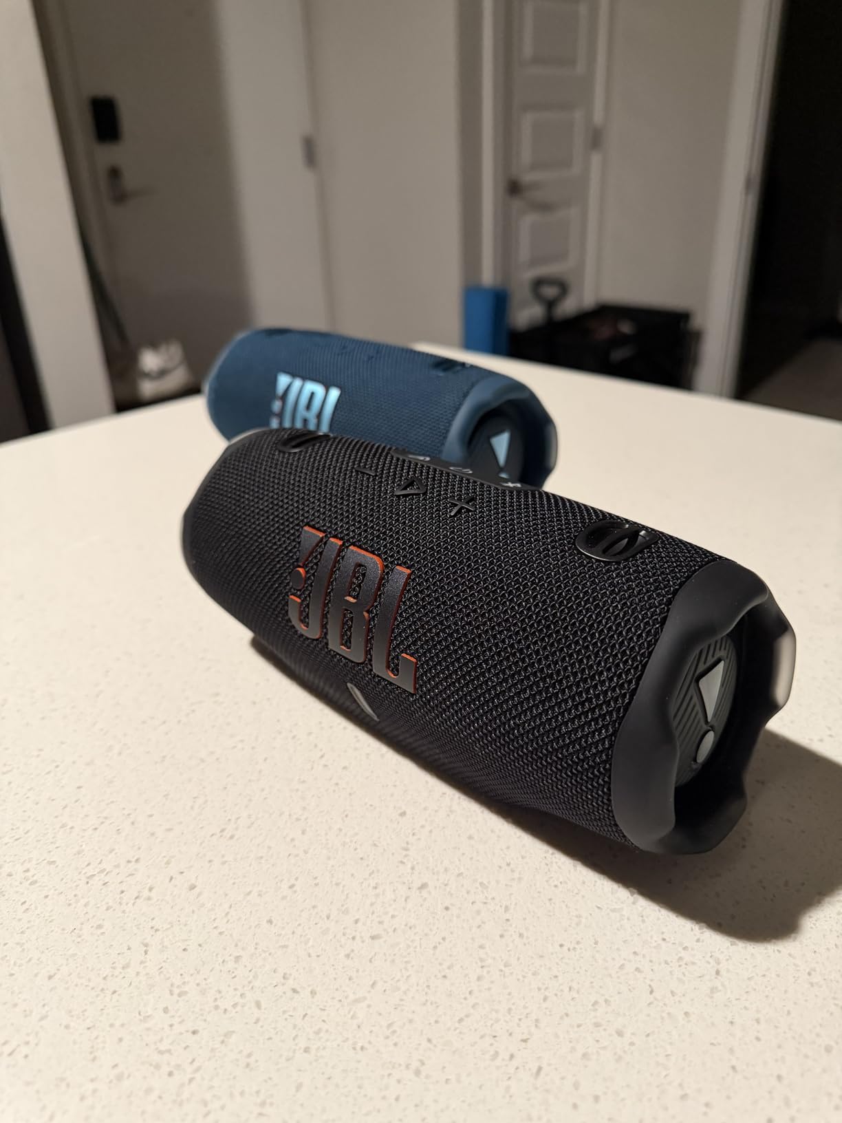 JBL Charge 6 Portable Bluetooth Speaker, Waterproof, Drop-Proof - Black | Long Battery Life Up To 28 Hours, Quick Charging, Built-In Powerbank, Weatherproof For Outdoor, Poolside, And Shower Use customer photo 1