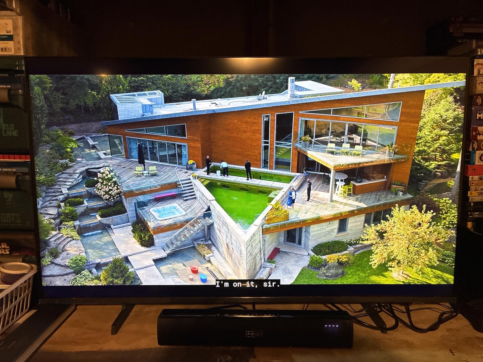 Samsung 50-Inch Class Crystal UHD U8000F 4K Smart TV (2025 Model) - Endless Free Content, Crystal Processor 4K, MetalStream Design, Knox Security, Alexa Built-in customer photo 1