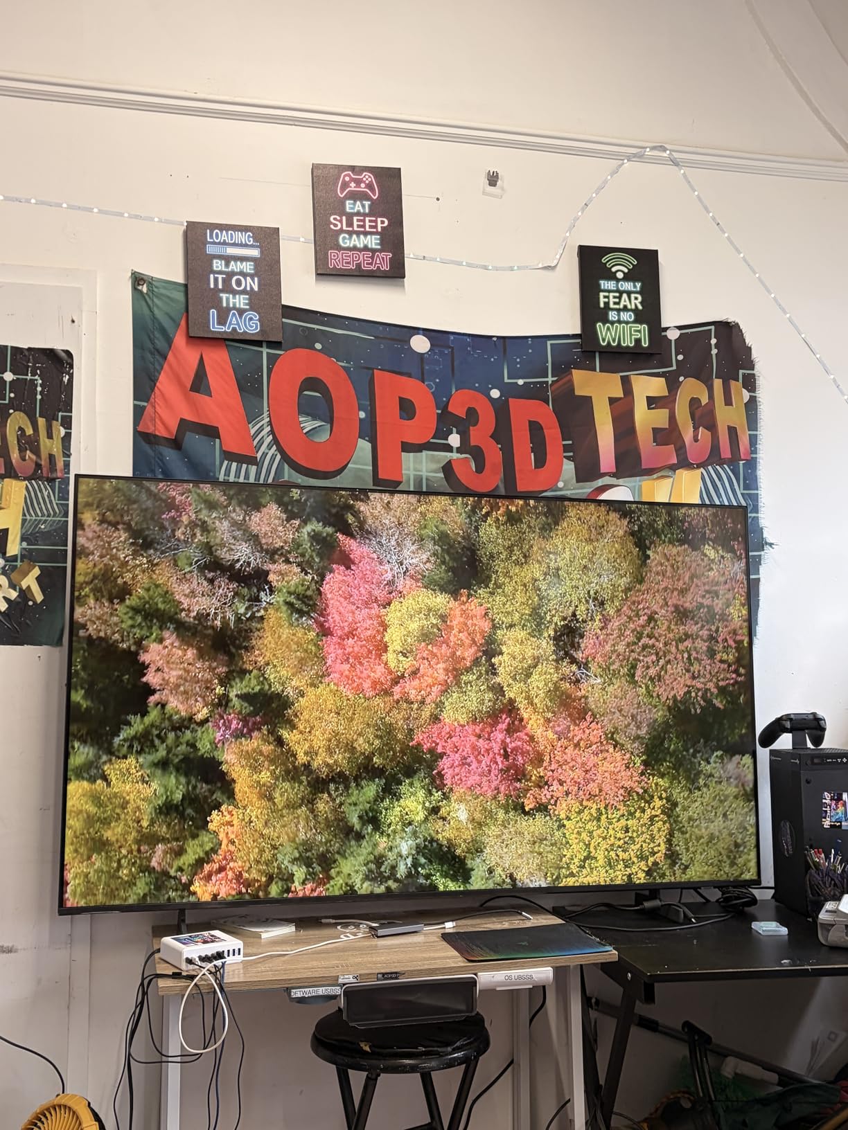 Samsung 65-Inch Class Crystal UHD U8000F 4K Smart TV (2025 Model) Endless Free Content, Crystal Processor 4K, MetalStream Design, Knox Security, Alexa Built-in customer photo 2