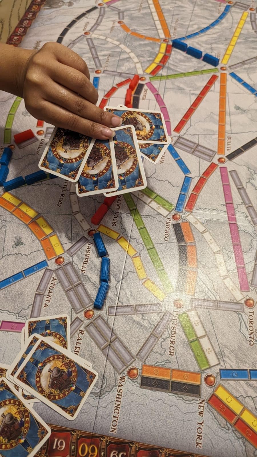 Asmodee Ticket to Ride Board Game (2025 Refresh) - A Cross-Country Train Adventure for Friends and Family, Strategy Game for Kids & Adults, Ages 8+, 2-5 Players, 30-60 Minute Playtime customer photo 2