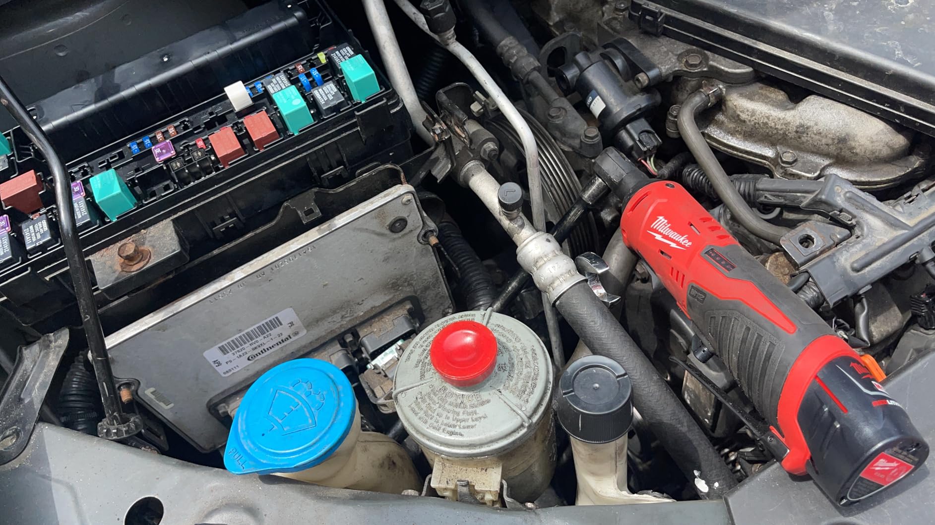 Milwaukee 2457-20 M12 Cordless 3/8