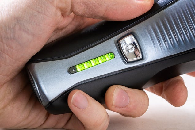 Remington F5 Power Series Foil Shaver, Electric Razor for Men, Cordless Rechargeable with Pop Up Trimmer, Pivot & FlexFoil Technology, Lightweight Handheld Design, Black customer photo 1