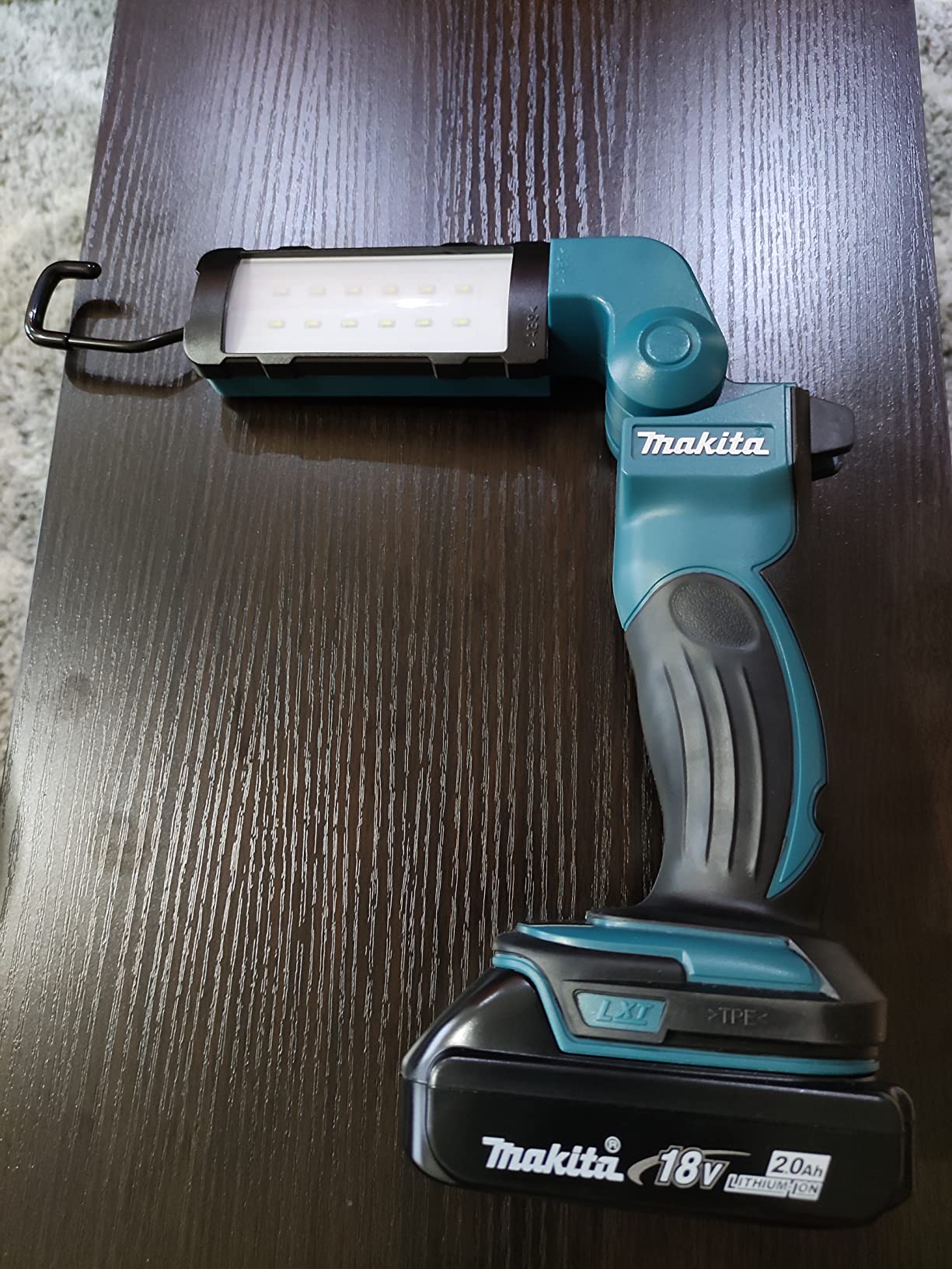 DML801 18V LXT Lithium-Ion Cordless 12 L.E.D. Flashlight - Jobsite Light customer photo 2