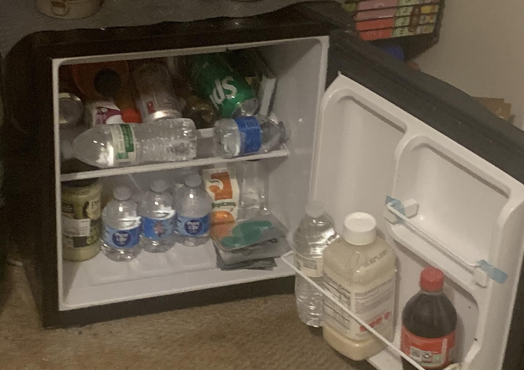 BLACK+DECKER 2.5 Cu. Ft. Compact Refrigerator, ENERGY STAR Certified, Single Door Mini Fridge with Chiller Compartment, Personal Fridge for Home or Dorm Room, R600a Refrigerant, BCRK25V,Stainless Look customer photo 1