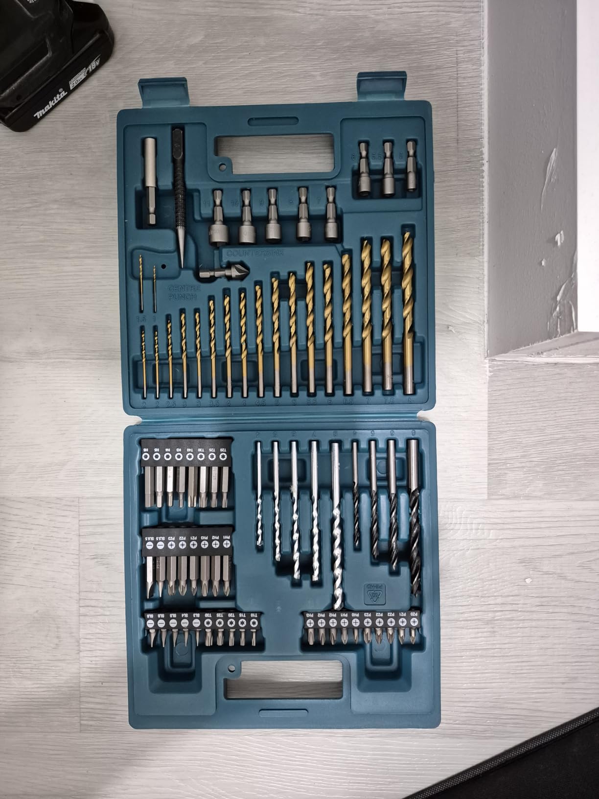 B-49373 75 PC Metric Drill and Screw Bit Set - Comprehensive Bit Set customer photo 1