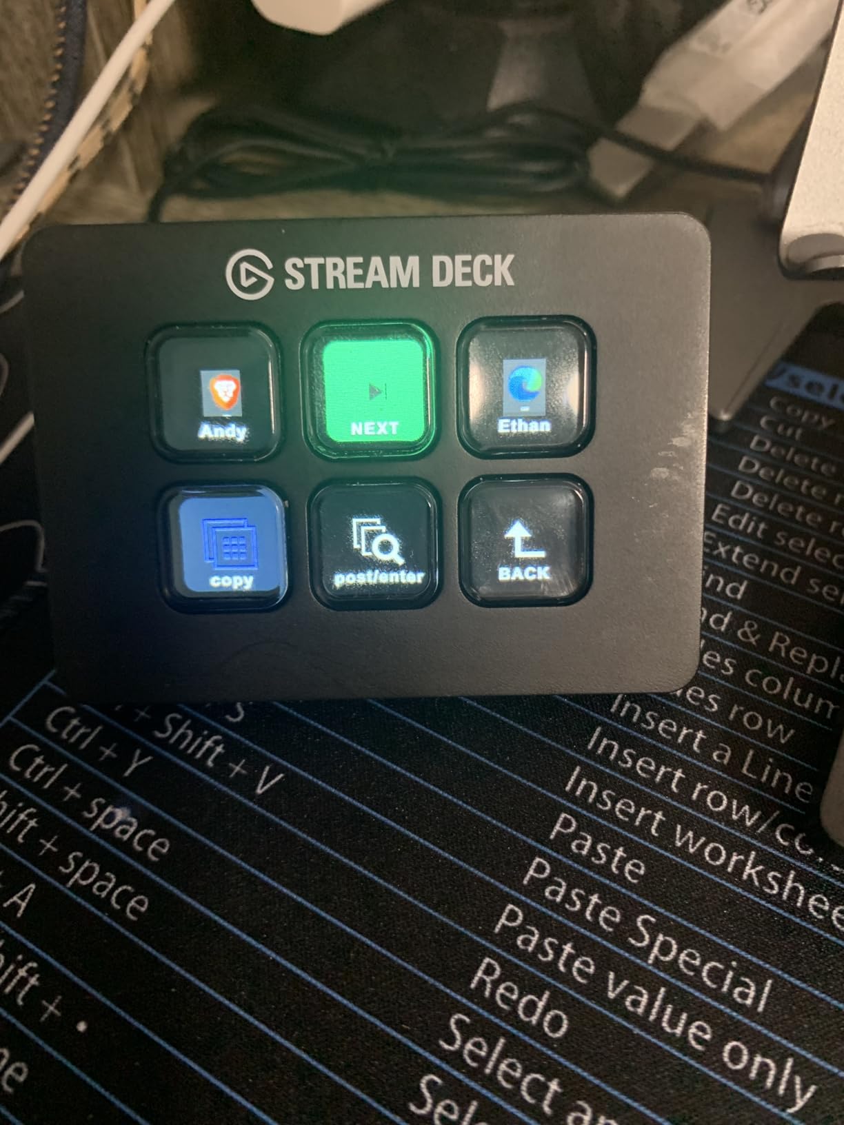 Elgato Stream Deck Mini - Control Zoom, Teams, PowerPoint, MS Office and Boost Productivity with Seamless Integration for Daily Apps, Set Up Shortcuts Easily, USB, Compatible with Mac and PC customer photo 2