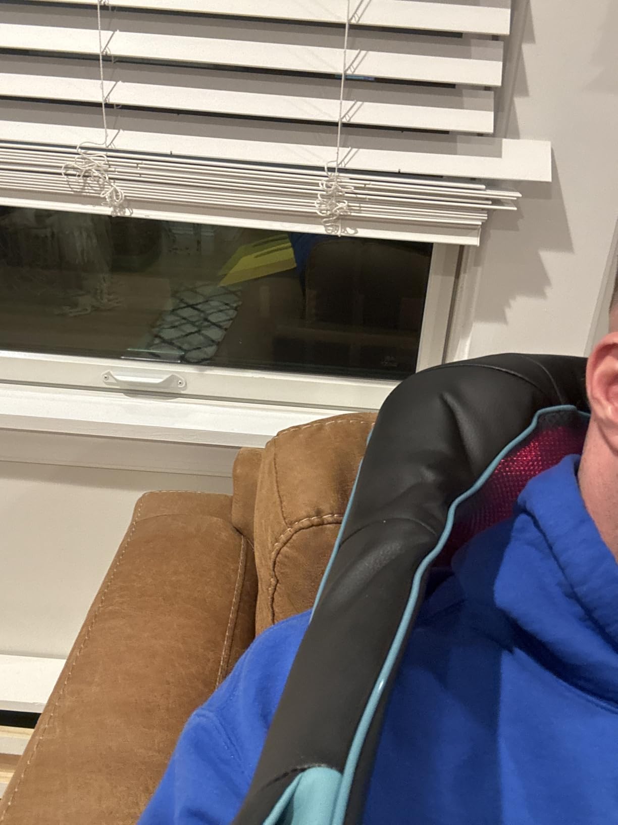 Mo Cuishle Shiatsu Back Shoulder and Neck Massager with Heat, Electric Deep Tissue 4D Kneading Massage, Best Gifts for Women Men Mom Dad customer photo 2