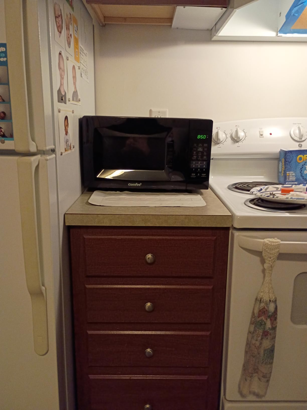 COMFEE' EM720CPL-PMB Countertop Microwave Oven with Sound On/Off, ECO Mode and Easy One-Touch Buttons, 0.7cu.ft, 700W, Black customer photo 1