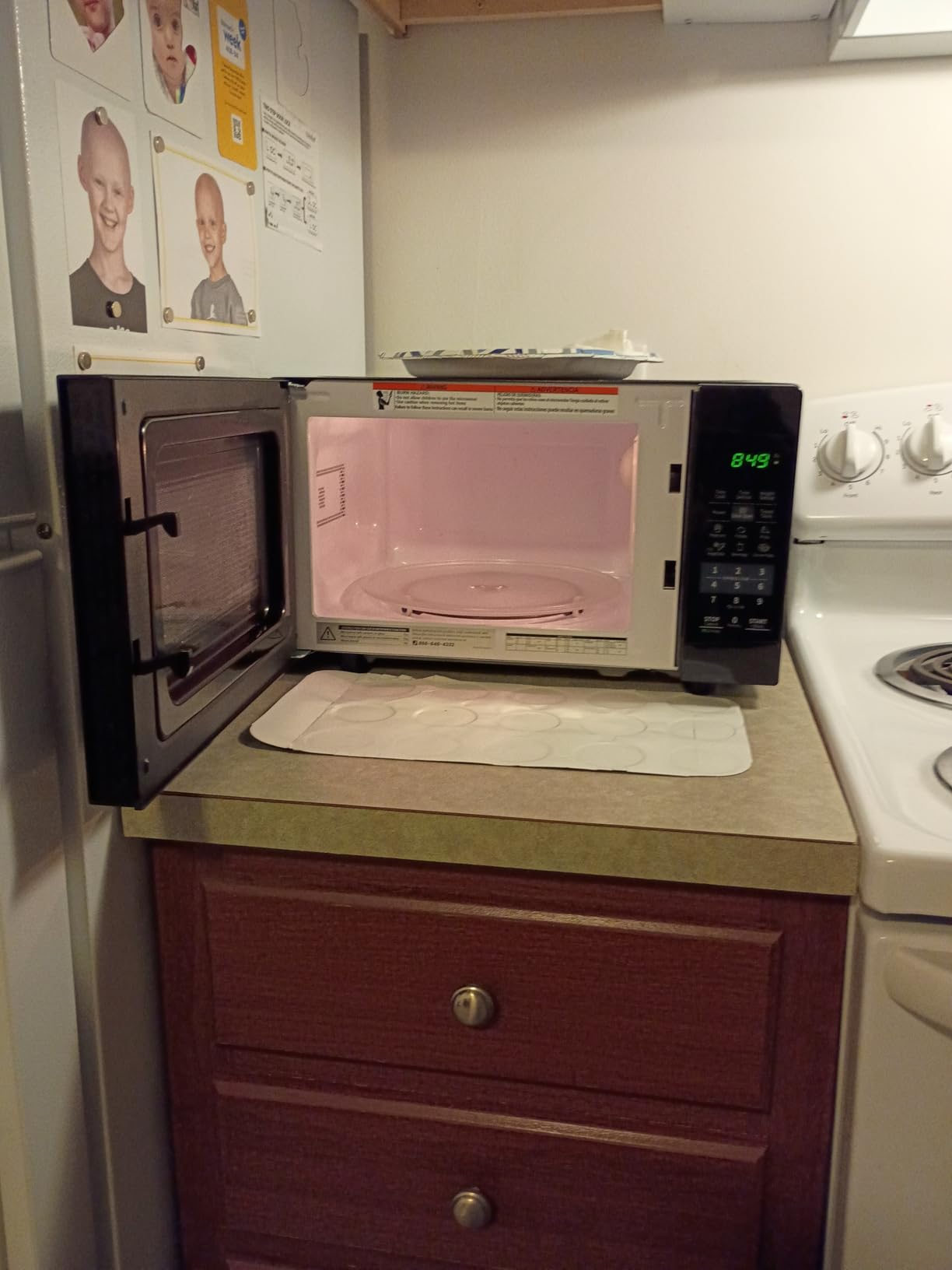 COMFEE' EM720CPL-PMB Countertop Microwave Oven with Sound On/Off, ECO Mode and Easy One-Touch Buttons, 0.7cu.ft, 700W, Black customer photo 2