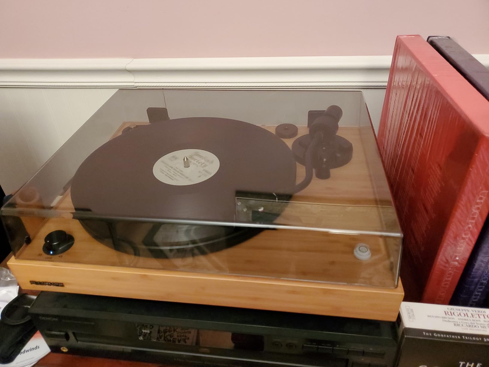 Fluance RT84 Reference High Fidelity Vinyl Turntable Record Player with Ortofon 2M Blue Cartridge, Speed Control Motor, High Mass MDF Wood Plinth, Vibration Isolation Feet - Piano Black customer photo 1