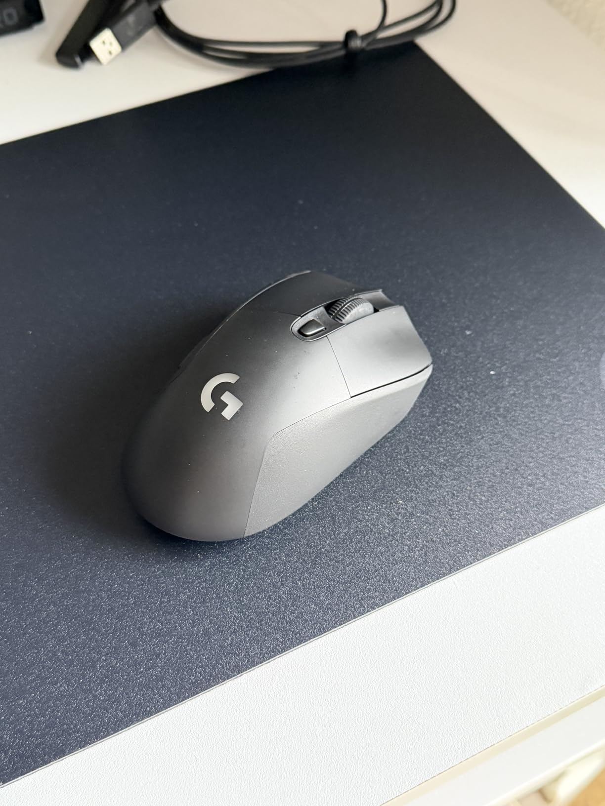 Logitech G703 Lightspeed Wireless Gaming Mouse W/Hero 25K Sensor, PowerPlay Compatible, Lightsync RGB, Lightweight 95G+10G Optional, 100-25,600 DPI, Rubber Side Grips - Black customer photo 2