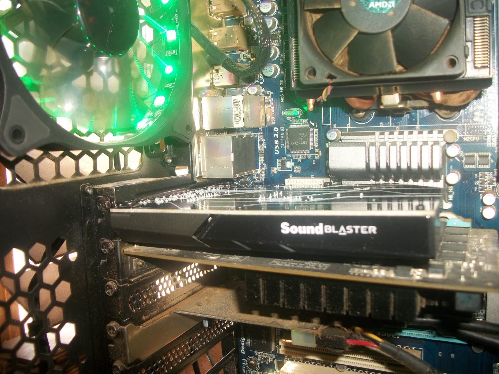 Creative Sound Blaster AE-7 Hi-Res Internal PCIe Sound Card, Quad-Core Processor, 127dB DNR ESS SABRE-class 9018 DAC, Xamp Discrete Custom Bi-amp, Discrete 5.1/Virtual 7.1, Dolby, DTS Encoding (Black) customer photo 2