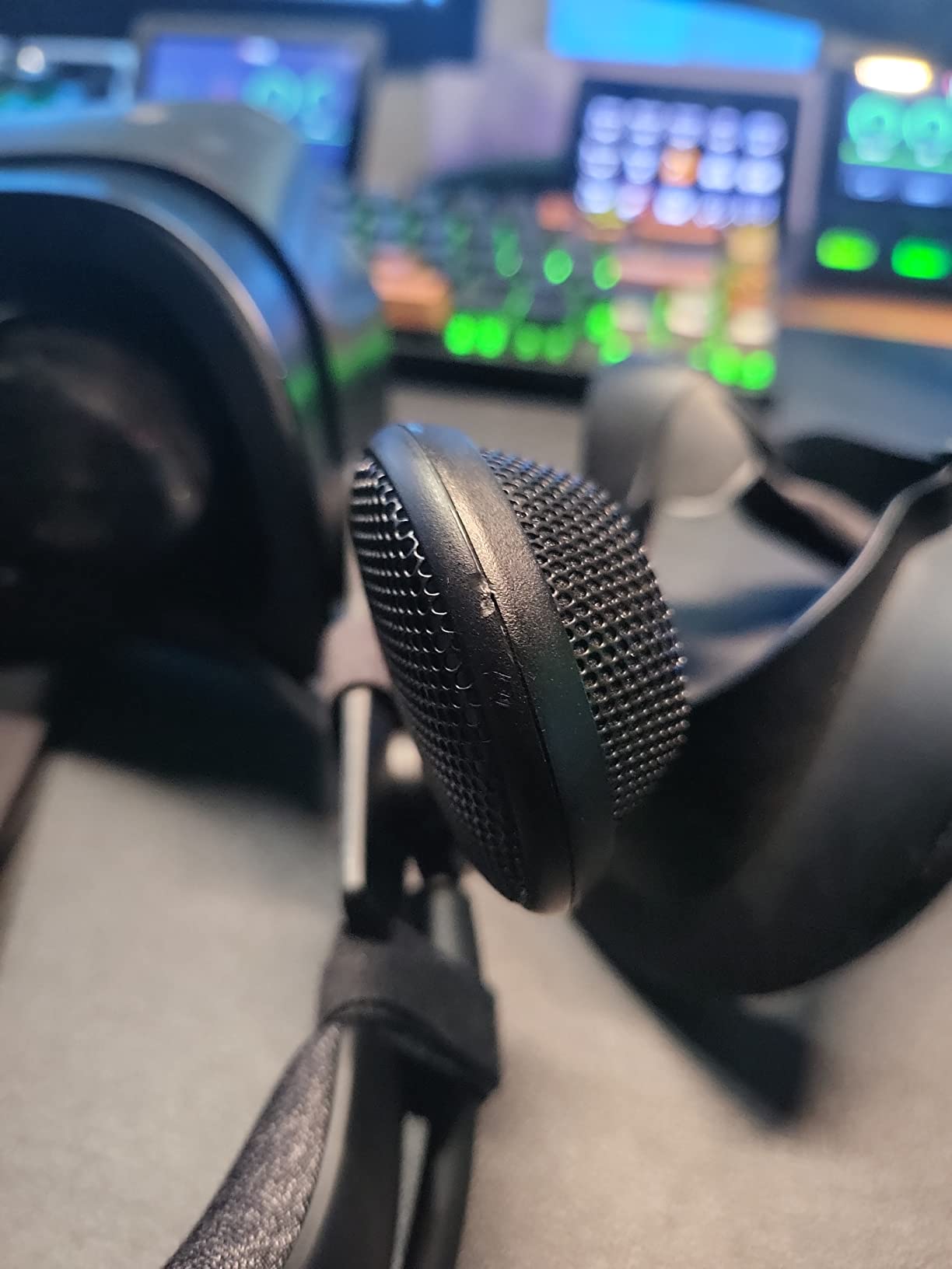 Valve Index VR Headset, Black, for PC/SteamVR customer photo 1