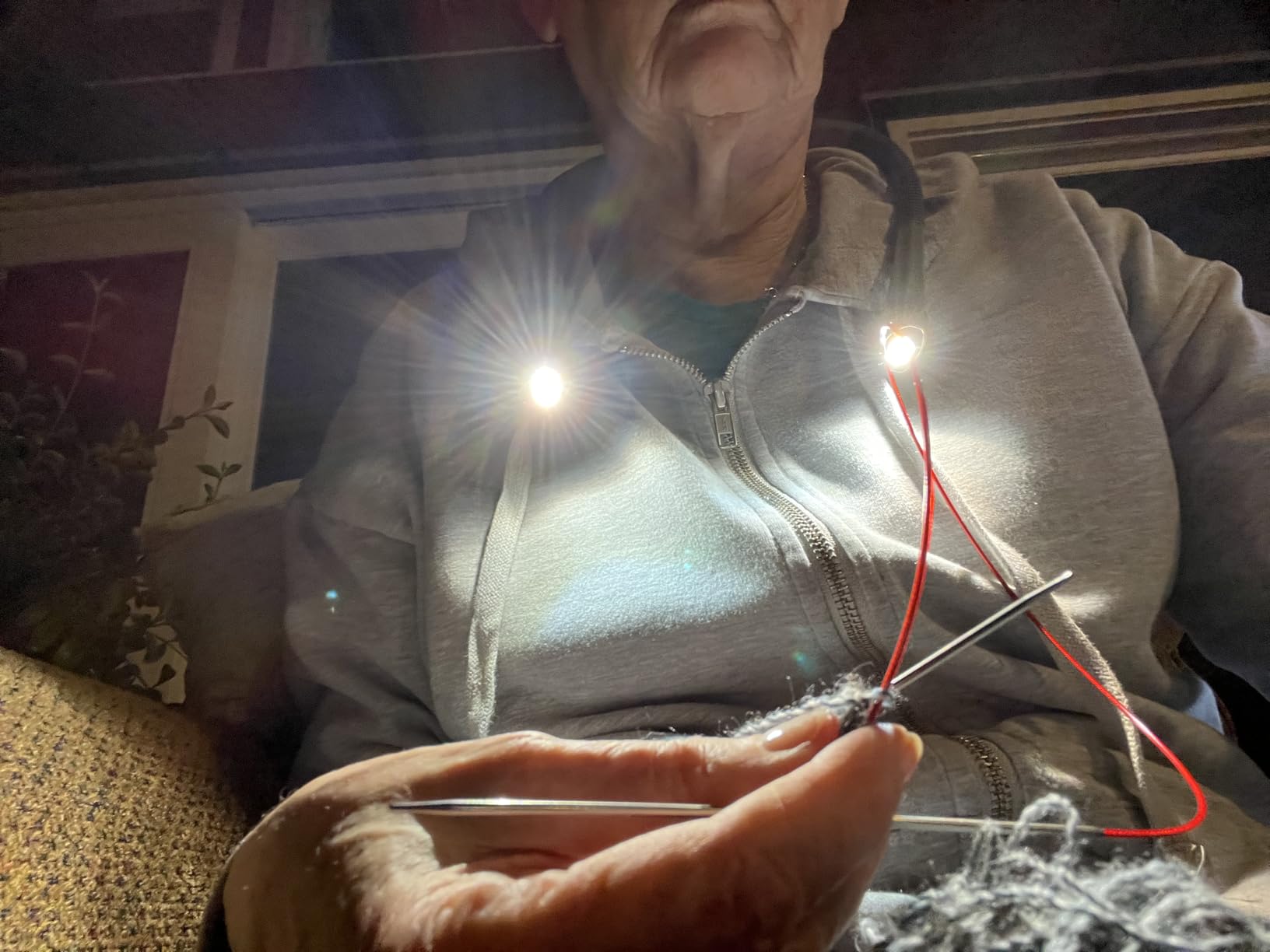 Glocusent Book Light, 3-Color & 6-Brightness Reading Light, Bendable Neck Light, 80-hr Lasting Rechargeable Book Light, Perfect Reading Lights for Books in Bed customer photo 1