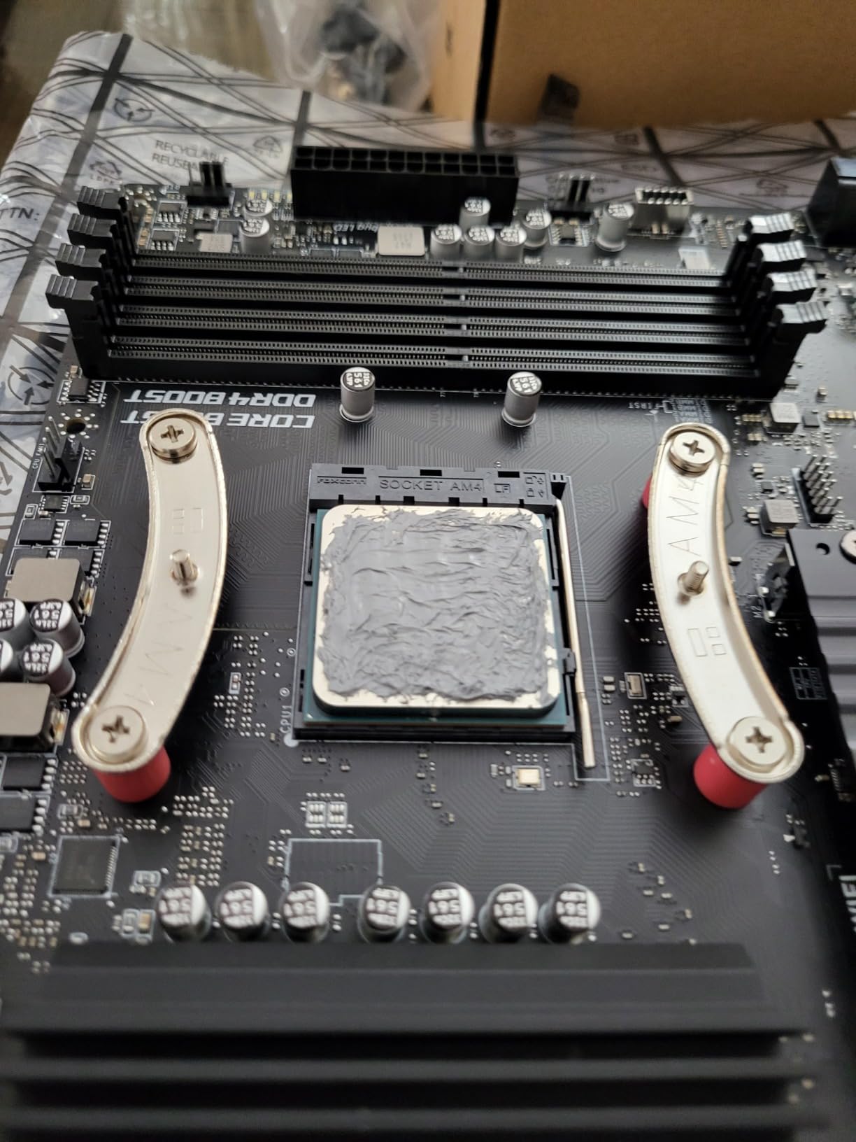 Ryzen 5 5600X 6-core, 12-thread unlocked desktop processor with Wraith Stealth cooler customer photo 2