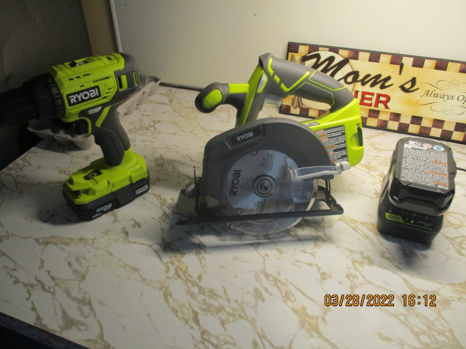 P1816 18V Drill and Circular Saw Starter Kit with Two 1.5Ah Batteries customer photo 1