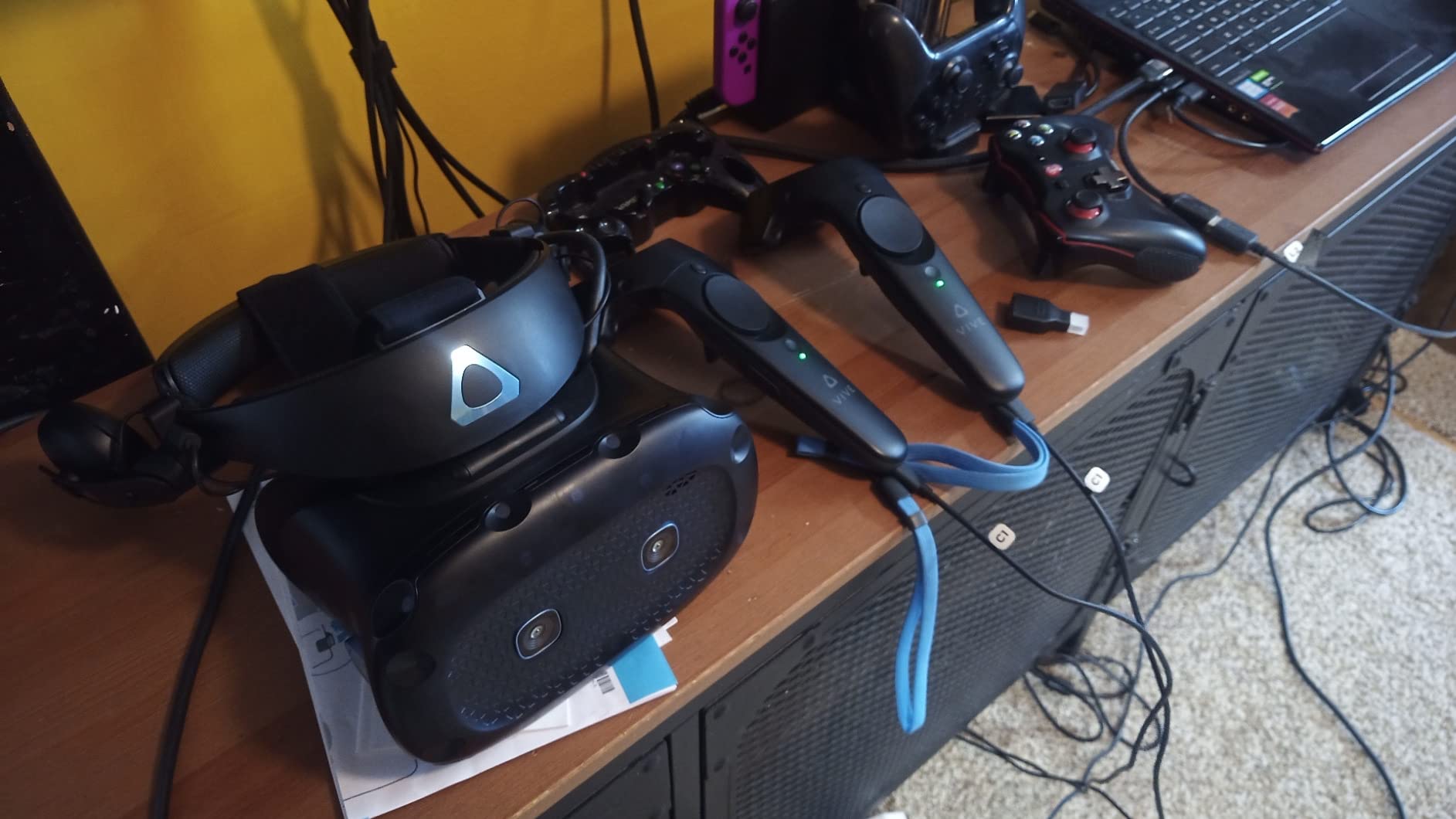 HTC Vive Cosmos Elite Virtual Reality System customer photo 1