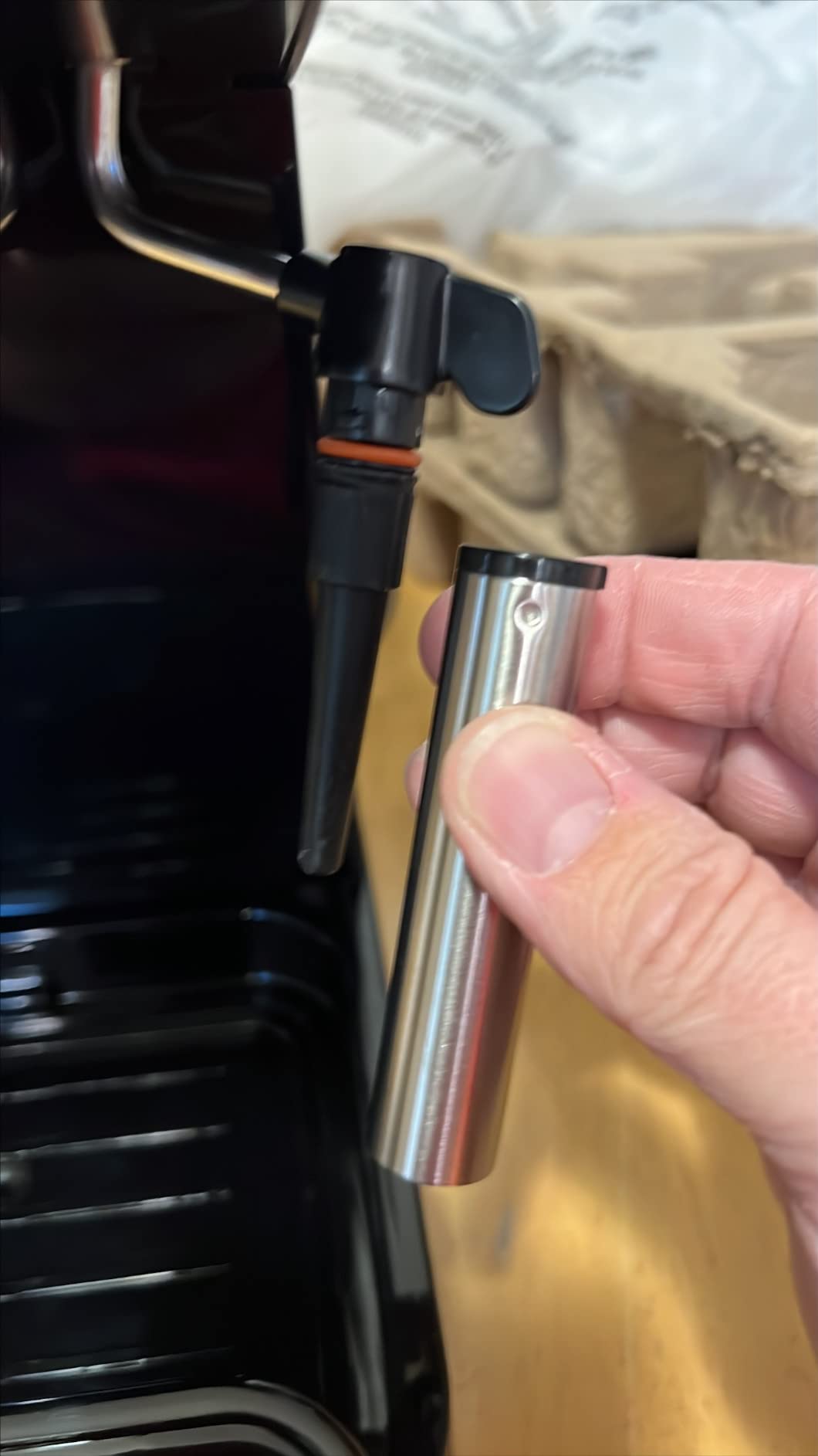 De'Longhi Stilosa Manual Espresso Machine, Compact Coffee Maker, 15 Bar Pump Pressure, Manual Milk Frother Steam Wand for Authentic Single & Double Espresso, Lattes & Cappuccinos, Tamper Included customer photo 2