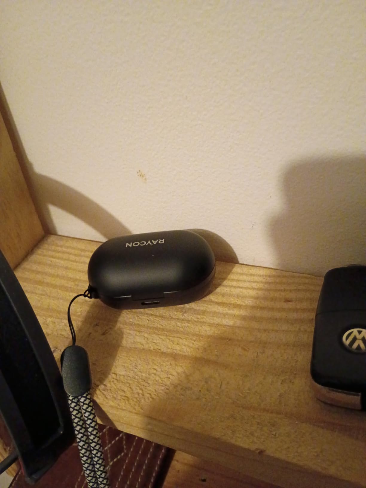 Raycon Everyday Classic Bluetooth Wireless Earbuds + Microphone with Active Noise Canceling, Sweat & Water-Resistant Earphones, Ear Buds Wireless Bluetooth 32 Hours Playtime (Black) customer photo 1