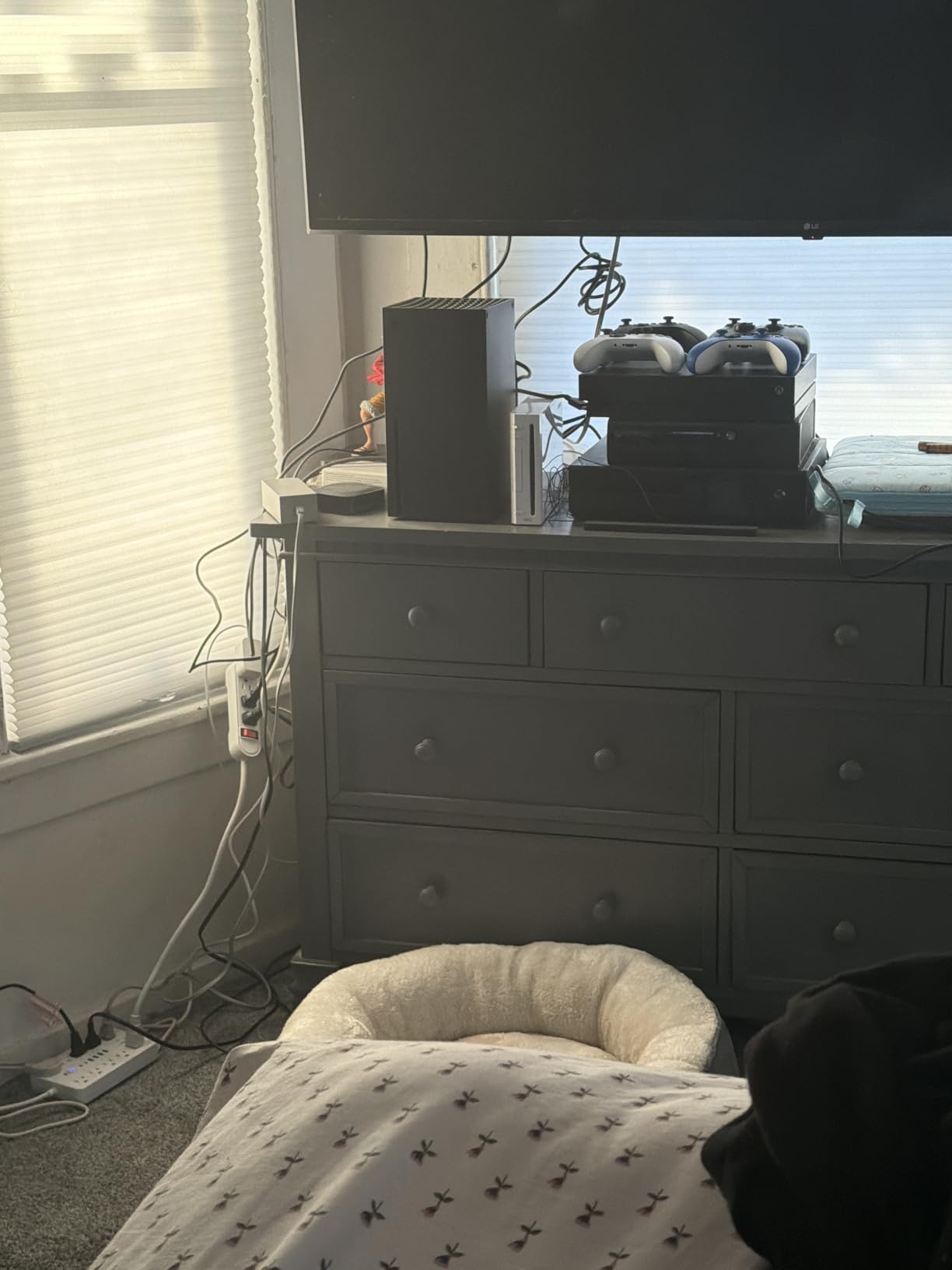 X-Box Series X Gaming Console Bundle - 1TB SSD Black X-Box Console with Two Wireless Controllers -Black and White -and ahaghug Authorized HDMI Cable customer photo 2