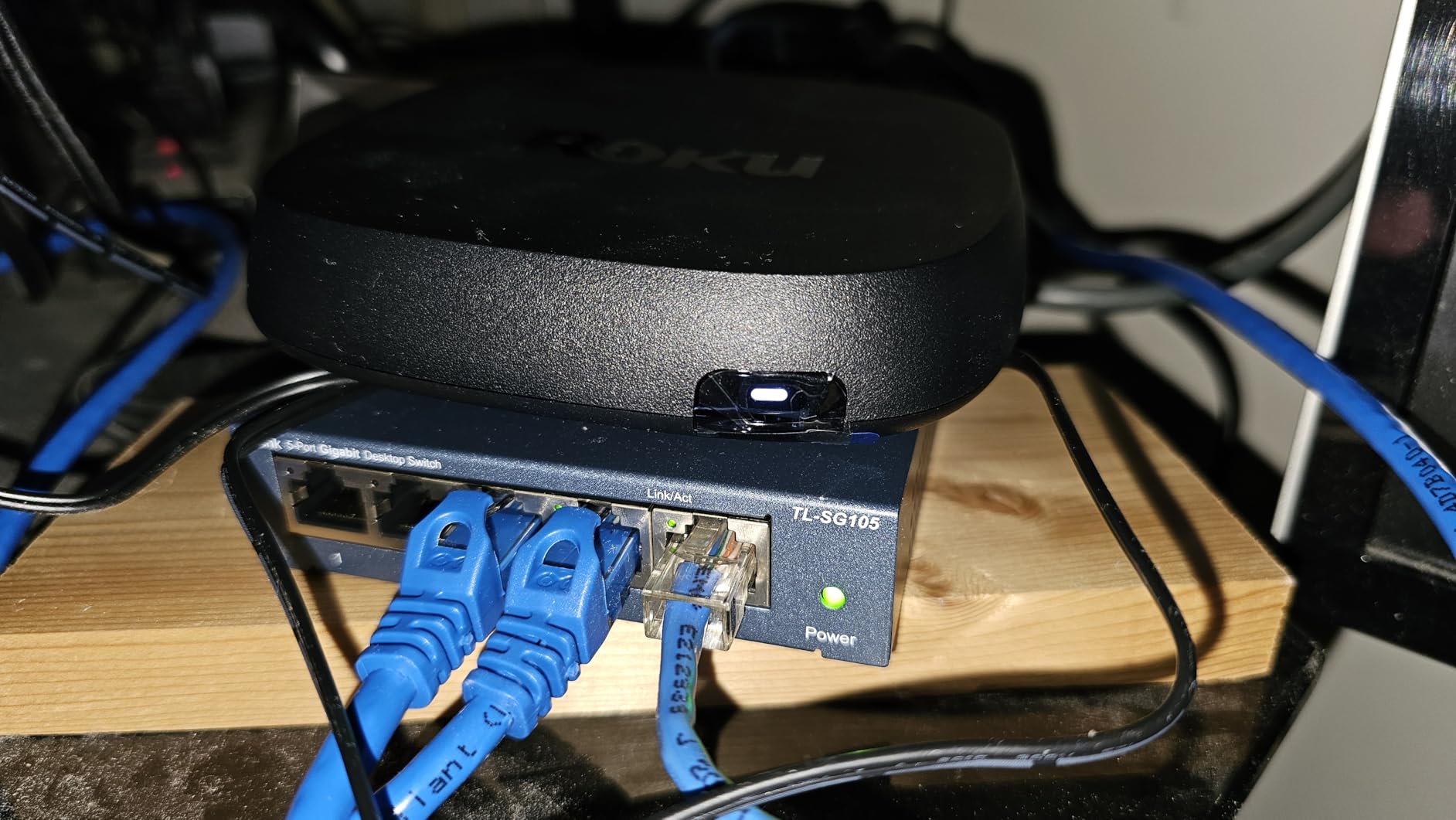 Ultra LT (2023) HD/4K/HDR Dolby Vision Quad-Core Streaming Player with HDMI Cable, Headphones, Voice Remote w/Private Listening, Ethernet customer photo 1