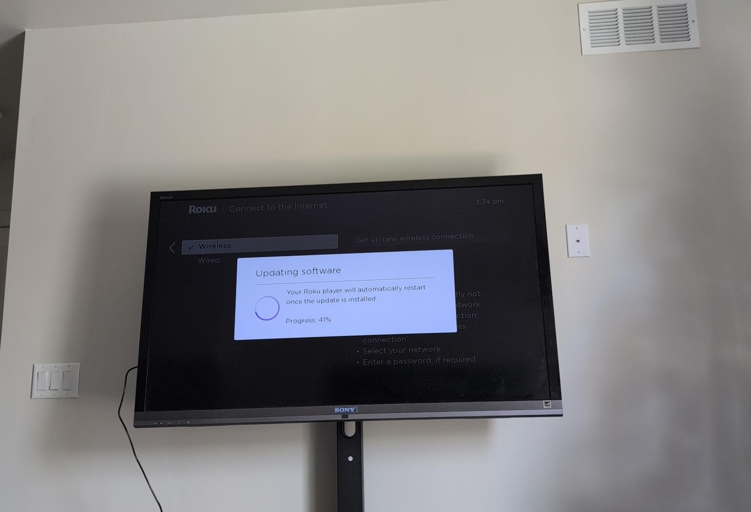 Ultra LT (2023) HD/4K/HDR Dolby Vision Quad-Core Streaming Player with HDMI Cable, Headphones, Voice Remote w/Private Listening, Ethernet customer photo 2