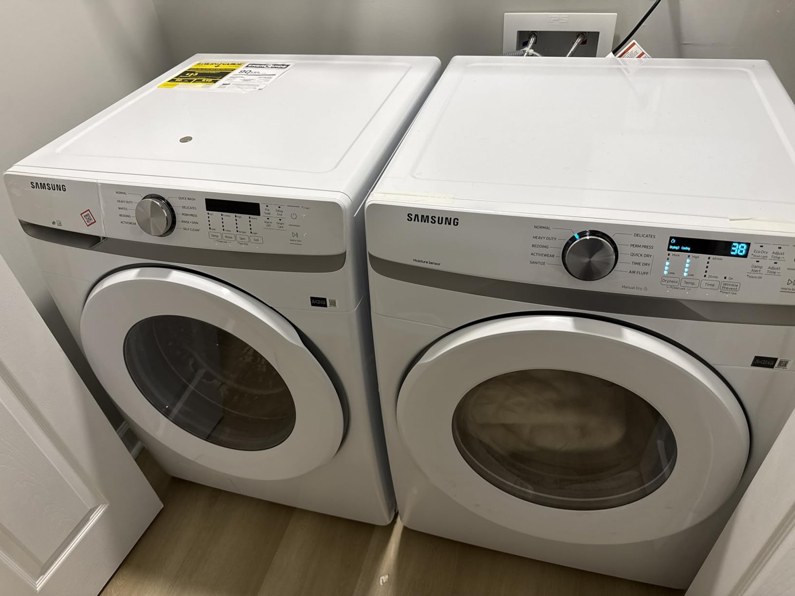 Samsung WF45T6000WPR White Front Load Laundry Package customer photo 1