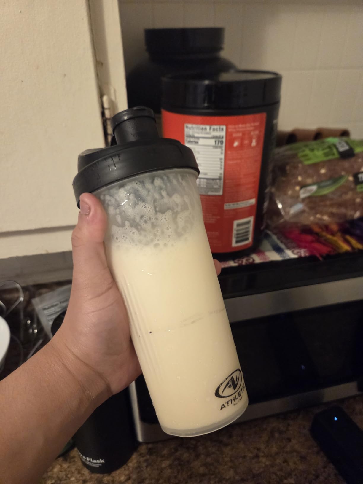 Six Star Whey Protein Powder Plus - Muscle Building & Recovery Formula with Whey Isolate Powder, BCAAs, 30g Protein, Immune Support - Post-Workout Supplement - Vanilla Cream, 1.8 lbs customer photo 1