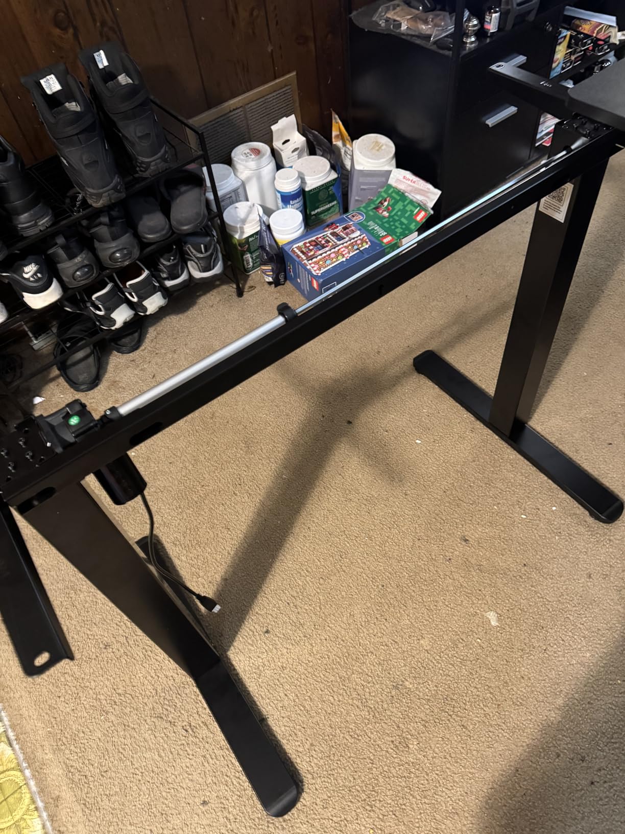 ErGear Height Adjustable Electric Standing Desk, 47.2 x 23.6 Inches Sit Stand up Desk, Memory Computer Home Office Desk (Black) customer photo 2