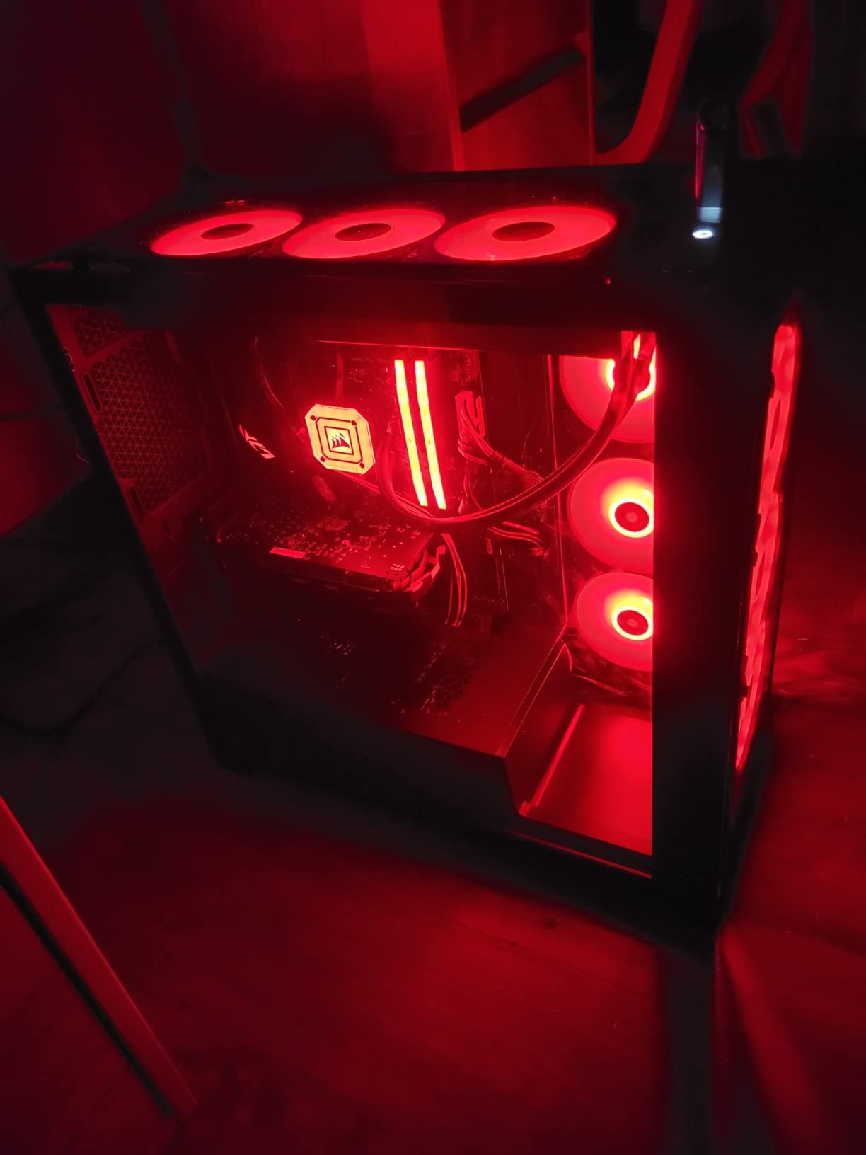 AMD Ryzen 9 7900X 12-Core, 24-Thread Unlocked Desktop Processor customer photo 1