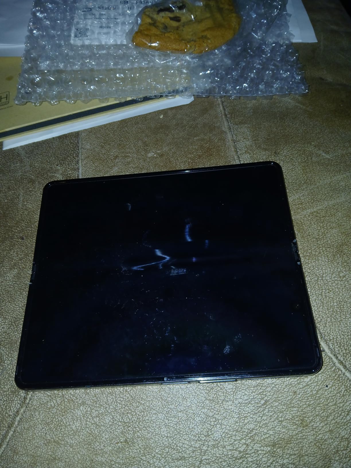 Samsung Galaxy Z Fold 4 Cell Phone, Factory Unlocked Android Smartphone, 256GB, Foldable Display, S Pen Compatible, US Version, Gray Green (Renewed) customer photo 1