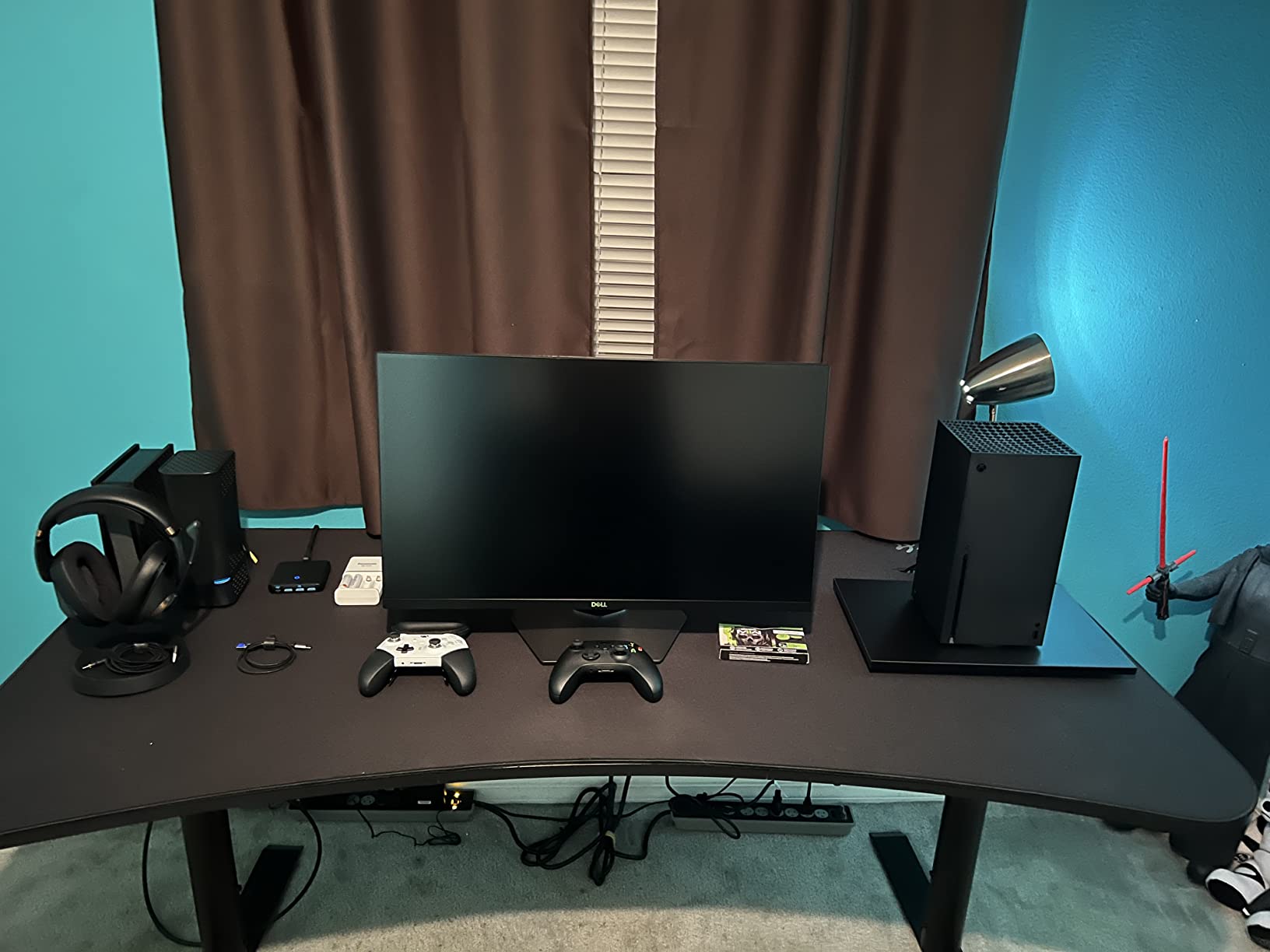 Xbox Series X - Forza Horizon 5 Bundle - Includes Forza Horizon 5 Premium Edition - 1TB SSD Gaming Console - 4K Gaming - 4K Streaming - Carbon Black customer photo 1