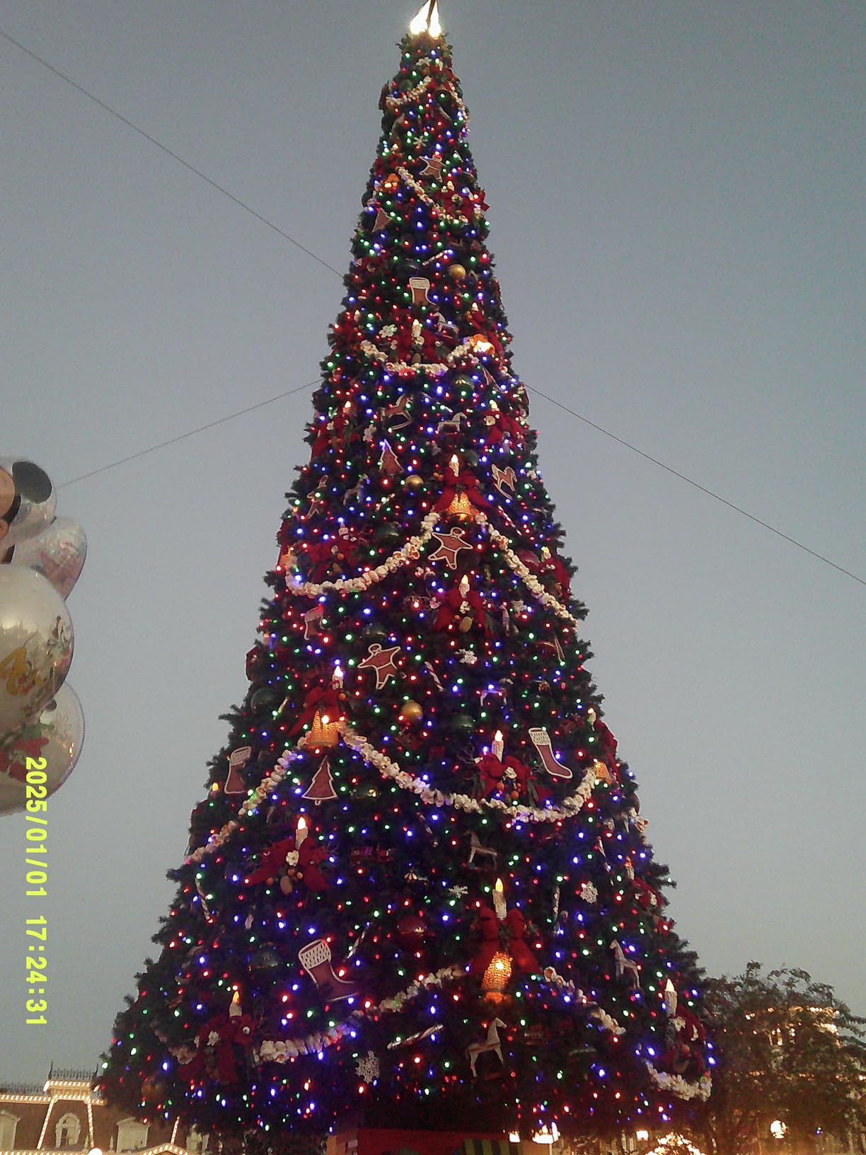 Digital Camera, FHD 1080P Digital Point and Shoot Camera with 16X Zoom Anti Shake, 32GB Card, Compact Small Camera for Boys Girls Kids, Pink customer photo 2