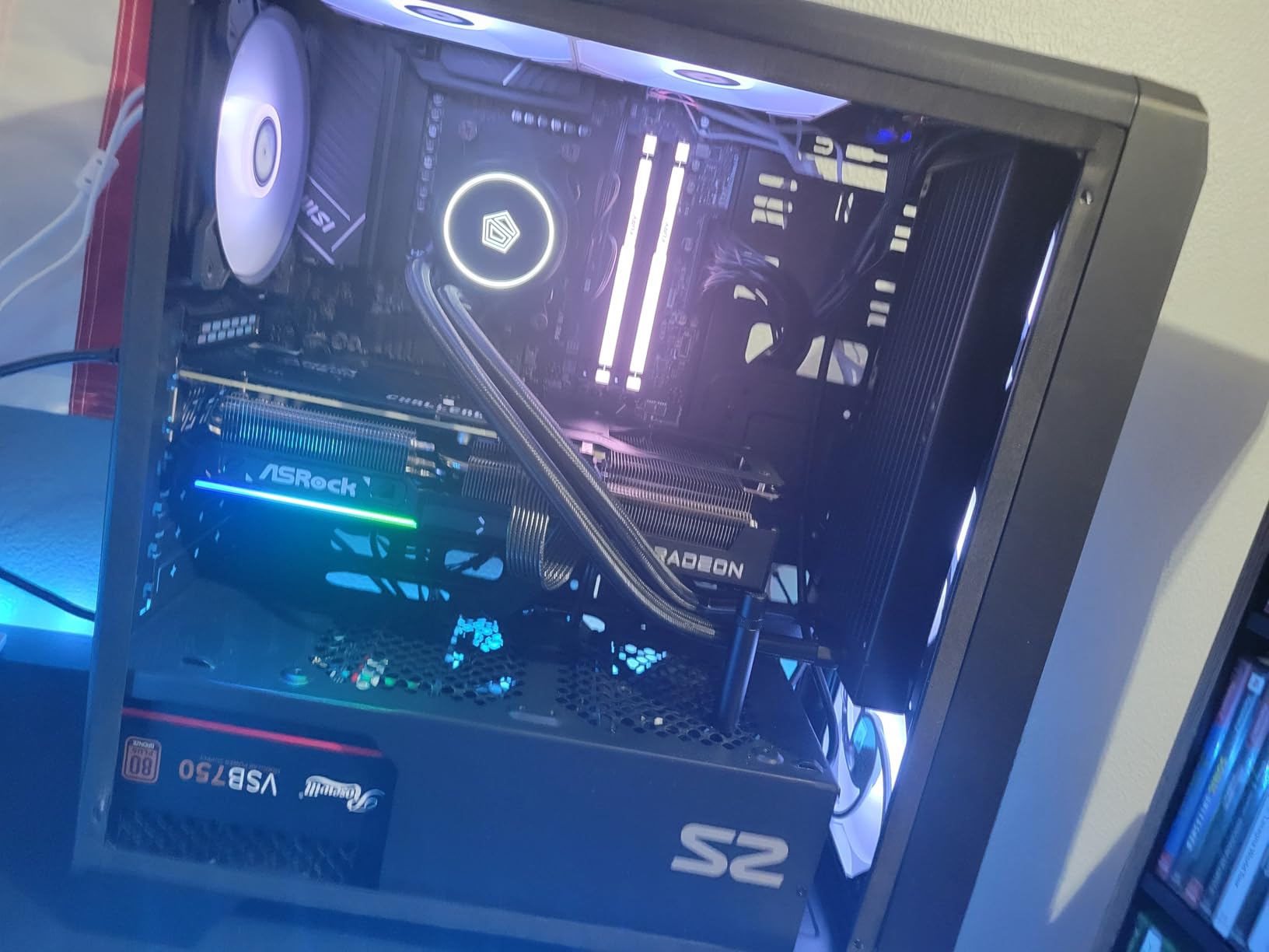 Ryzen 7 7800X3D 8-Core, 16-Thread Desktop Processor customer photo 2