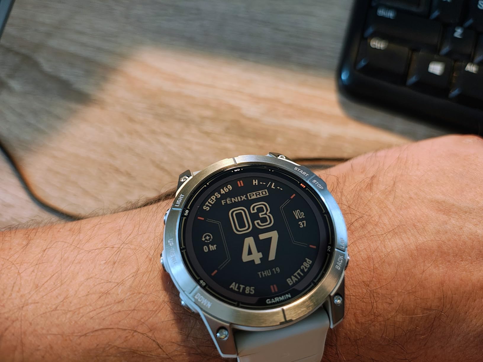 fenix 7 Pro Sapphire Solar, Multisport GPS Smartwatch, Built-in Flashlight, Solar Charging Capability, Black customer photo 2