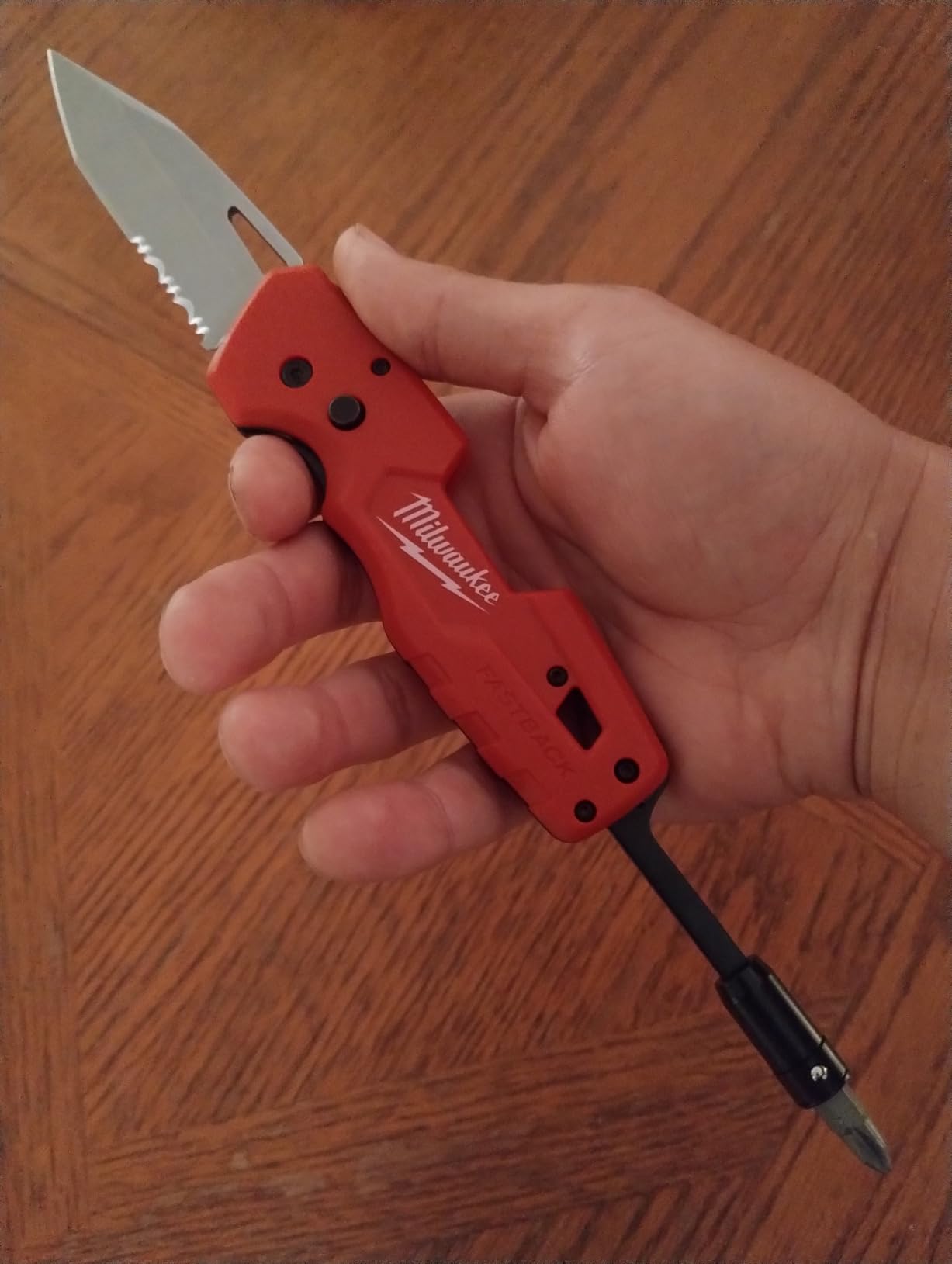 Milwaukee FASTBACK Folding Utility Knife with Blade Storage customer photo 2
