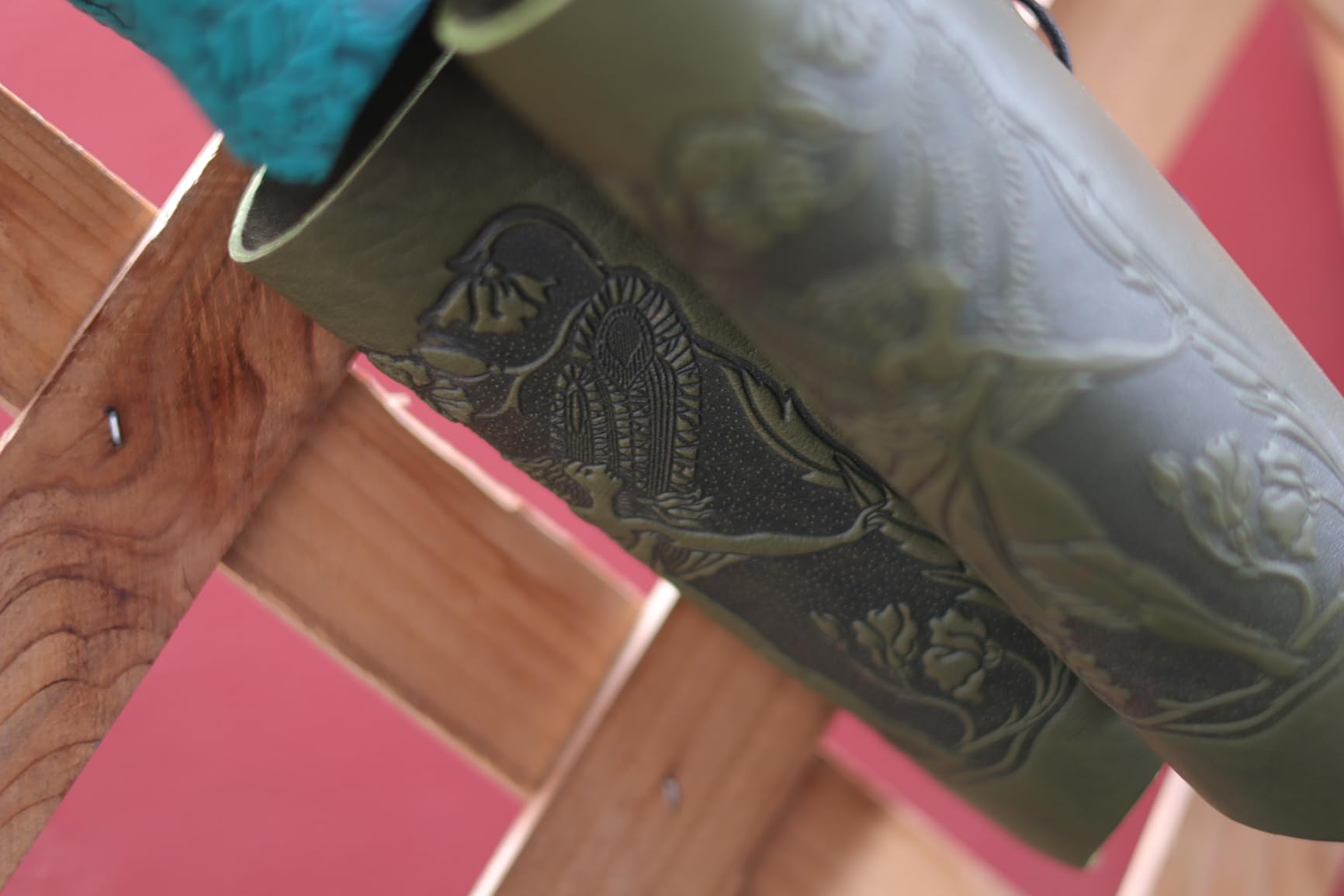 Canon EOS R100 Mirrorless Camera RF-S18-45mm F4.5-6.3 is STM Lens Kit, 24.1 Megapixel CMOS (APS-C) Sensor, 4K Video, RF Mount, Black customer photo 1