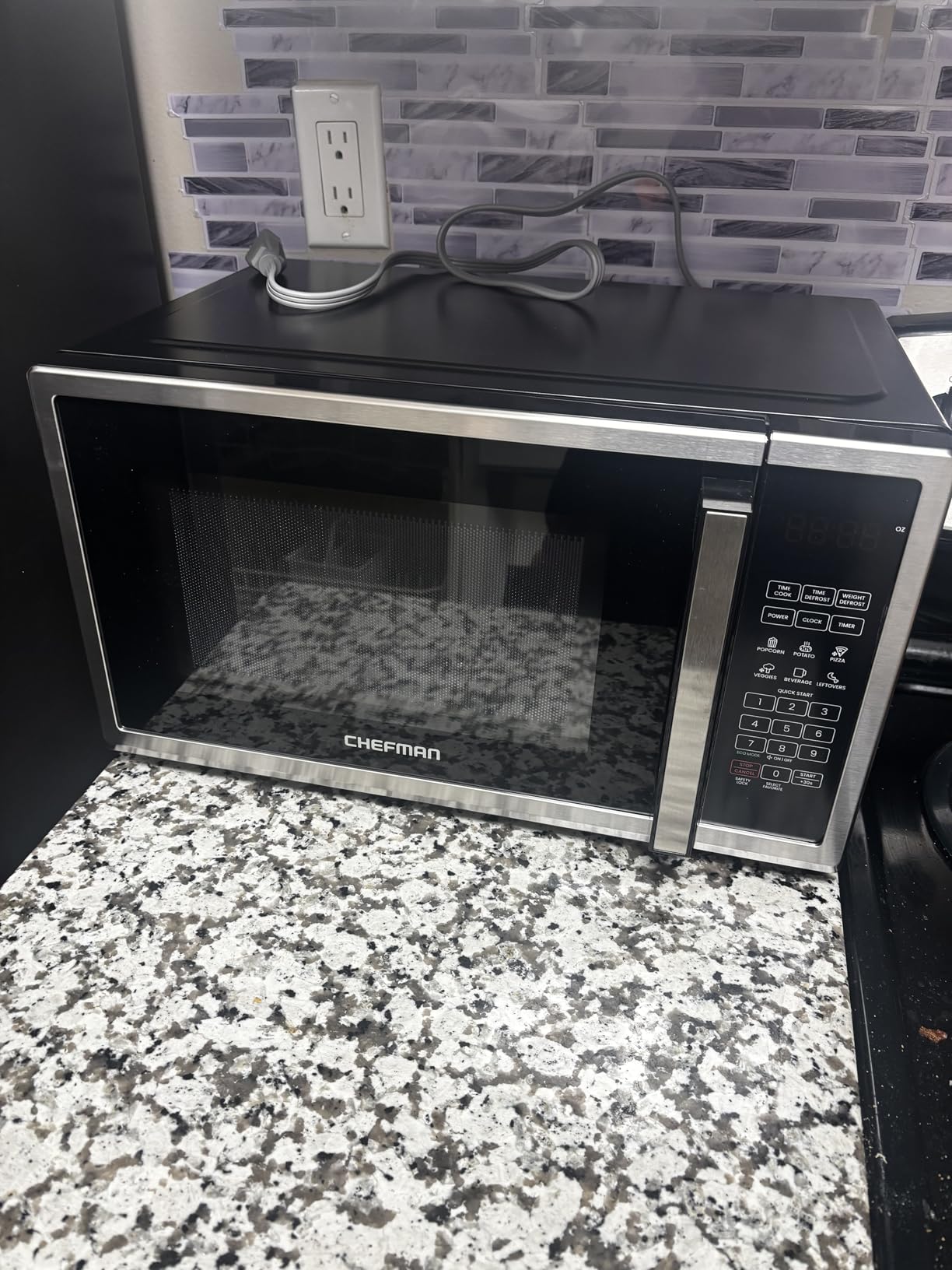 Chefman Countertop Microwave Oven 1.1 Cu. Ft. Digital Stainless Steel Microwave 1000 Watts with 6 Auto Menus, 10 Power Levels, Eco Mode, Memory, Mute Function, Child Safety Lock, Easy Clean customer photo 1