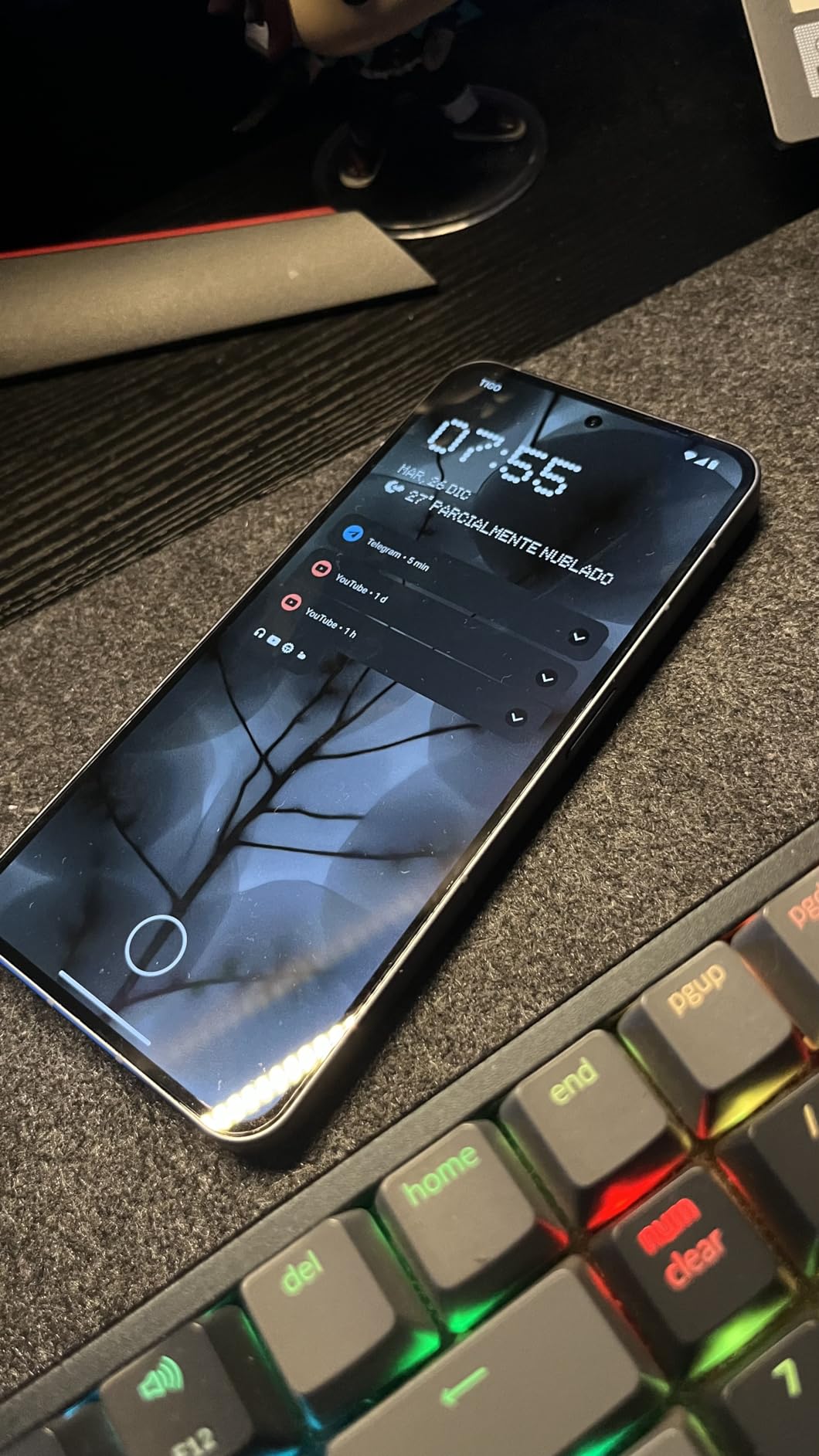 Phone (2) - 256 GB + 12 GB Ram, Glyph Interface, OS 2.0, 50 MP Dual Camera,OIS, 6.7