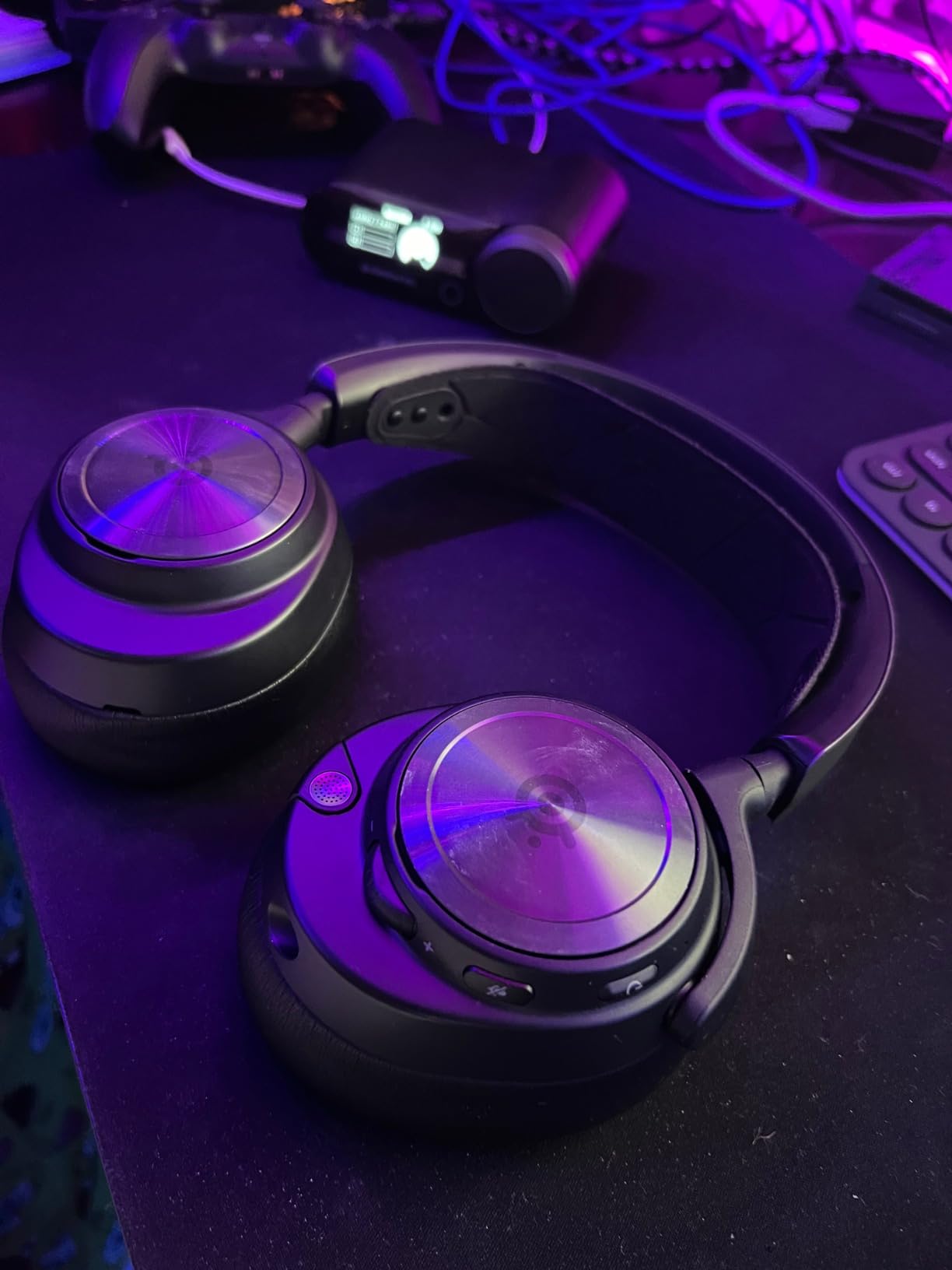 SteelSeries Arctis Nova Pro Wireless Multi-System Gaming Headset - Premium Hi-Fi Drivers - Active Noise Cancellation - Infinity Power System - ClearCast Gen 2 Mic - PS5, PS4, PC, Switch, Mobile customer photo 1