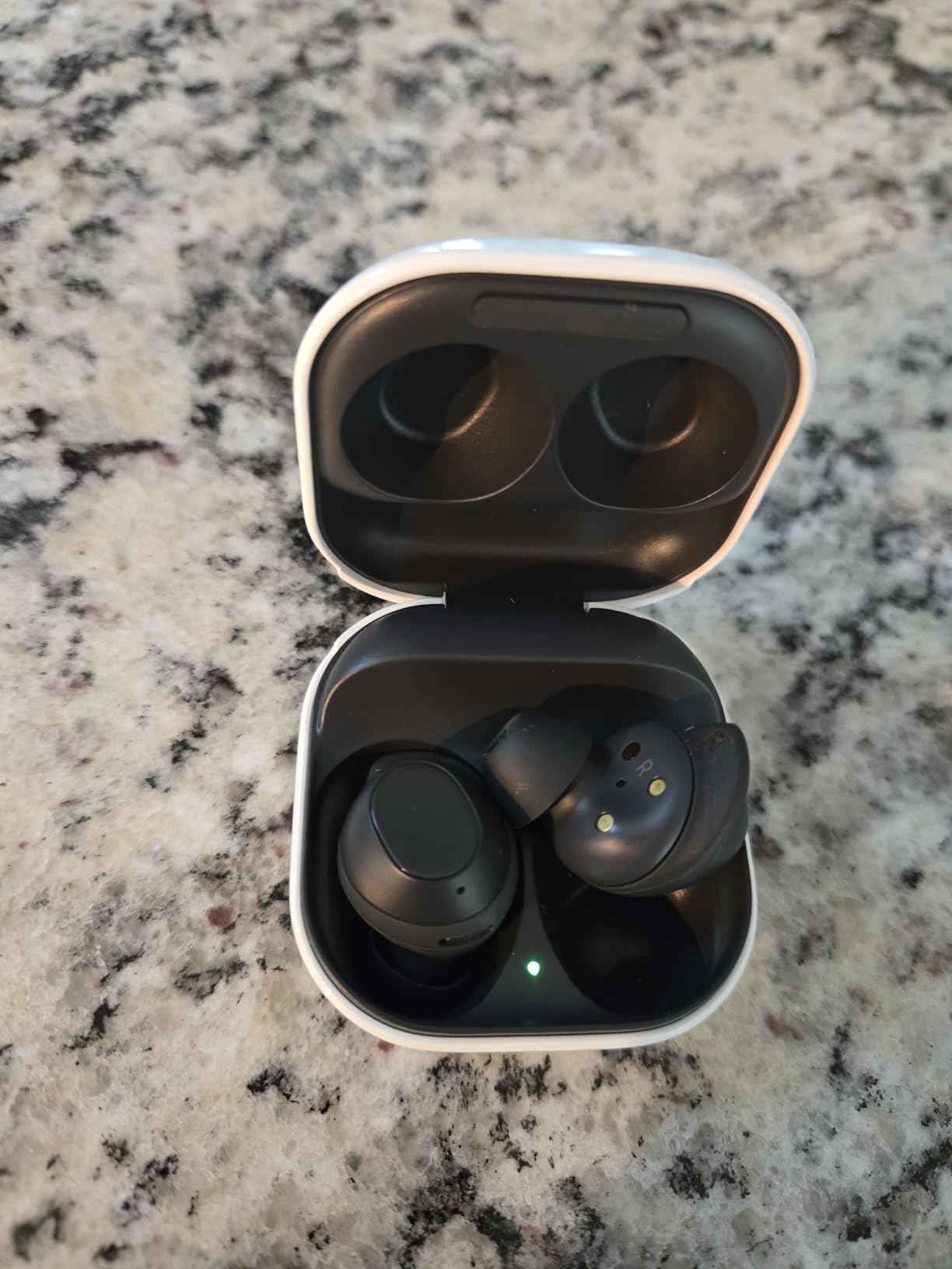 Samsung Galaxy Buds FE True Wireless Bluetooth Earbuds, Comfort and Secure in Ear Fit, Auto Switch Audio, Touch Control, Built-in Voice Assistant, Graphite customer photo 1