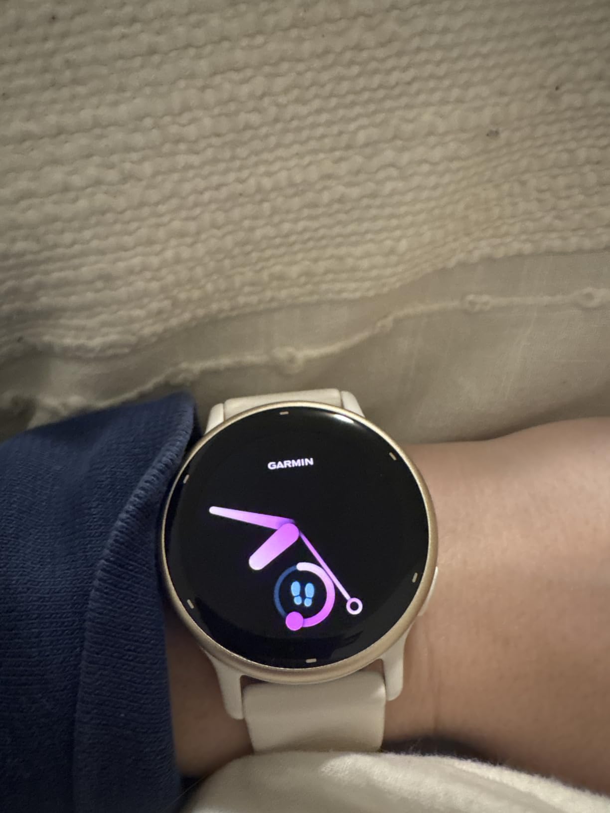 Garmin Vívoactive 5, Health and Fitness GPS Smartwatch, AMOLED Display, Up to 11 Days of Battery, Slate Aluminum Bezel with Black Case and Silicone Band customer photo 1