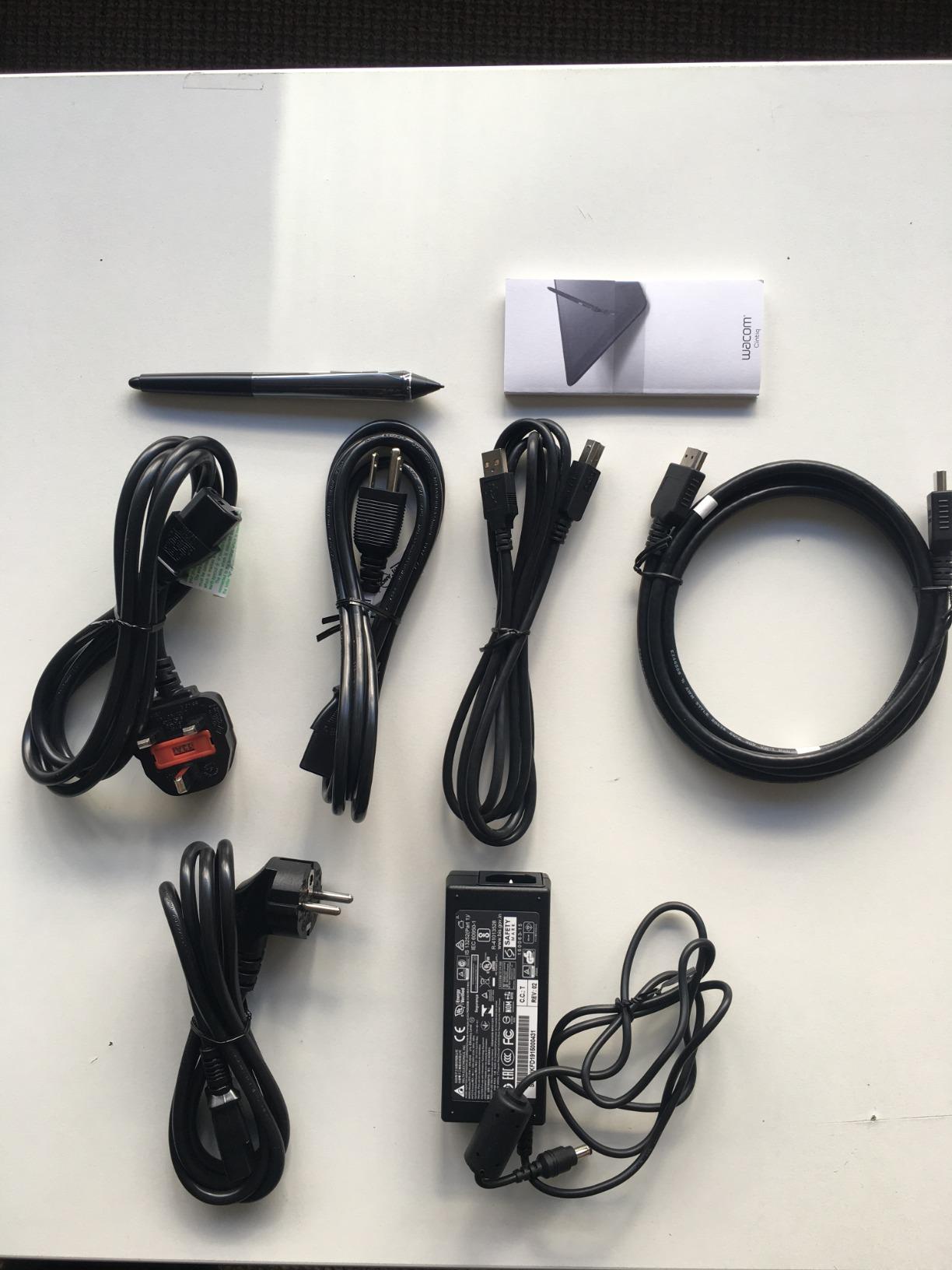 Wacom Cintiq 16 Drawing Tablet with Screen, 16 inch Display, Pro Pen 3 (Battery-Free), 100% sRGB Pen Display for Artists, Designers, Animation, Game Dev customer photo 2