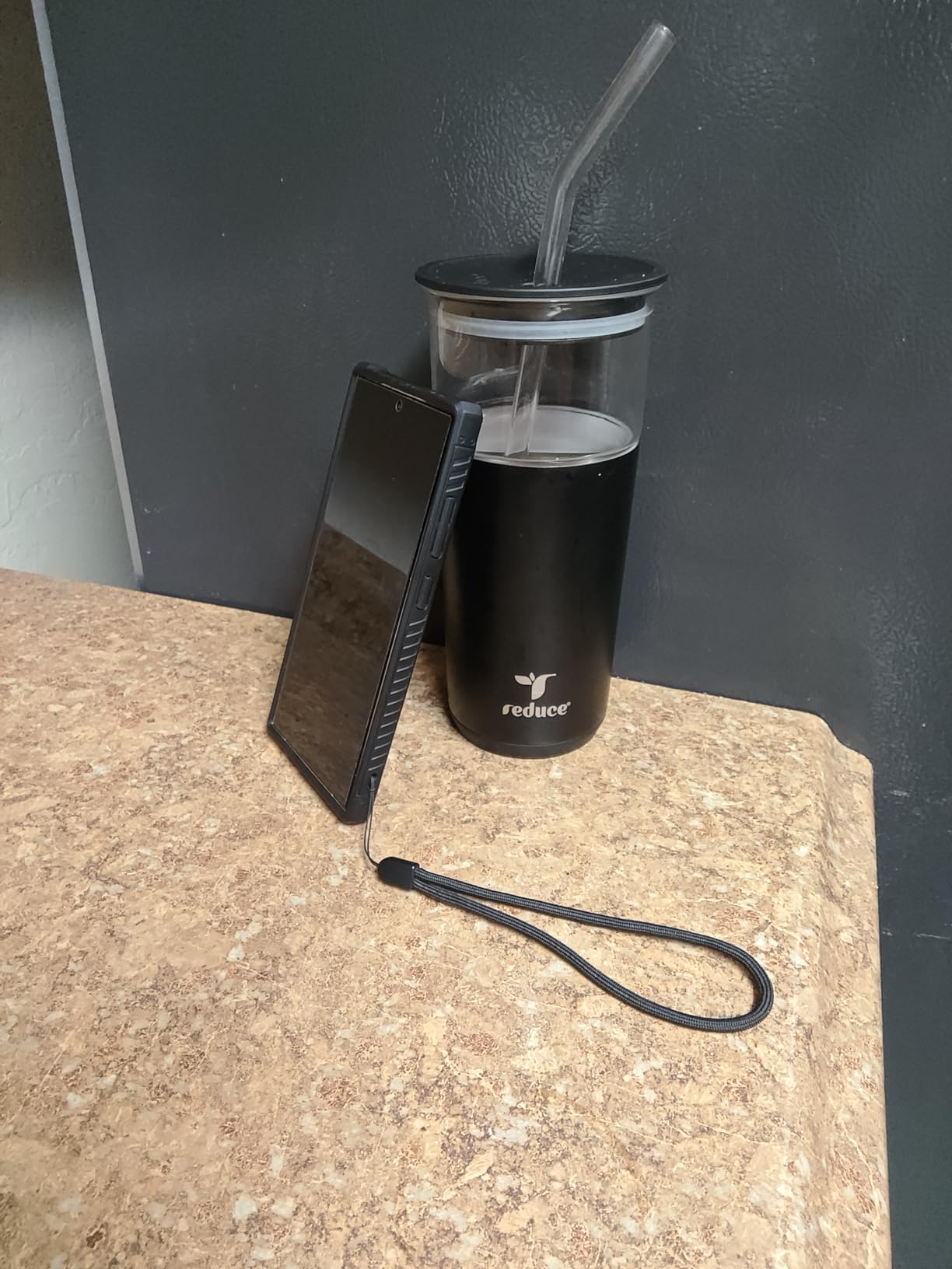 Samsung Galaxy S24 Ultra Cell Phone, 256GB AI Smartphone, Unlocked Android, 200MP, 100x Zoom Cameras, Fast Processor, Long Battery Life, Edge-to-Edge Display, S Pen, US Version, 2024, Titanium Black customer photo 1