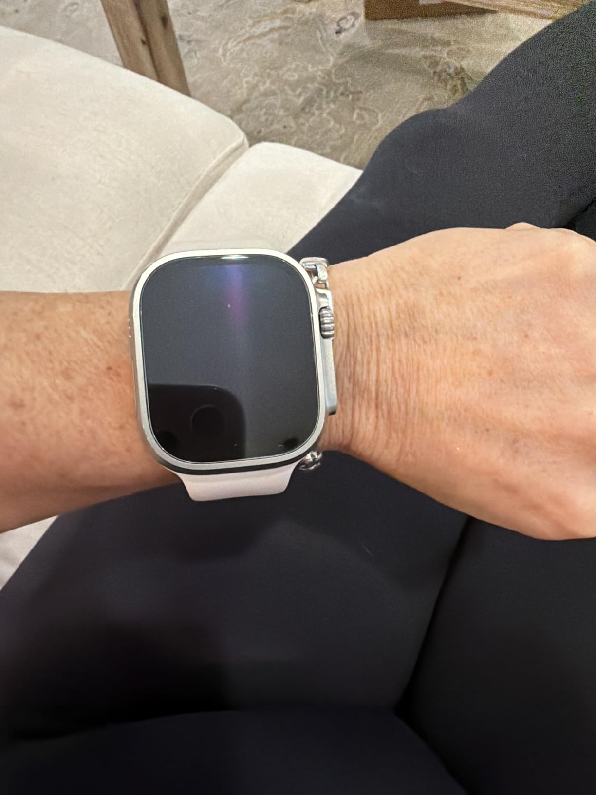 Apple Watch Ultra 2 [GPS + Cellular, 49mm] - Titanium Case with Blue Ocean Band, One Size (Renewed) customer photo 2