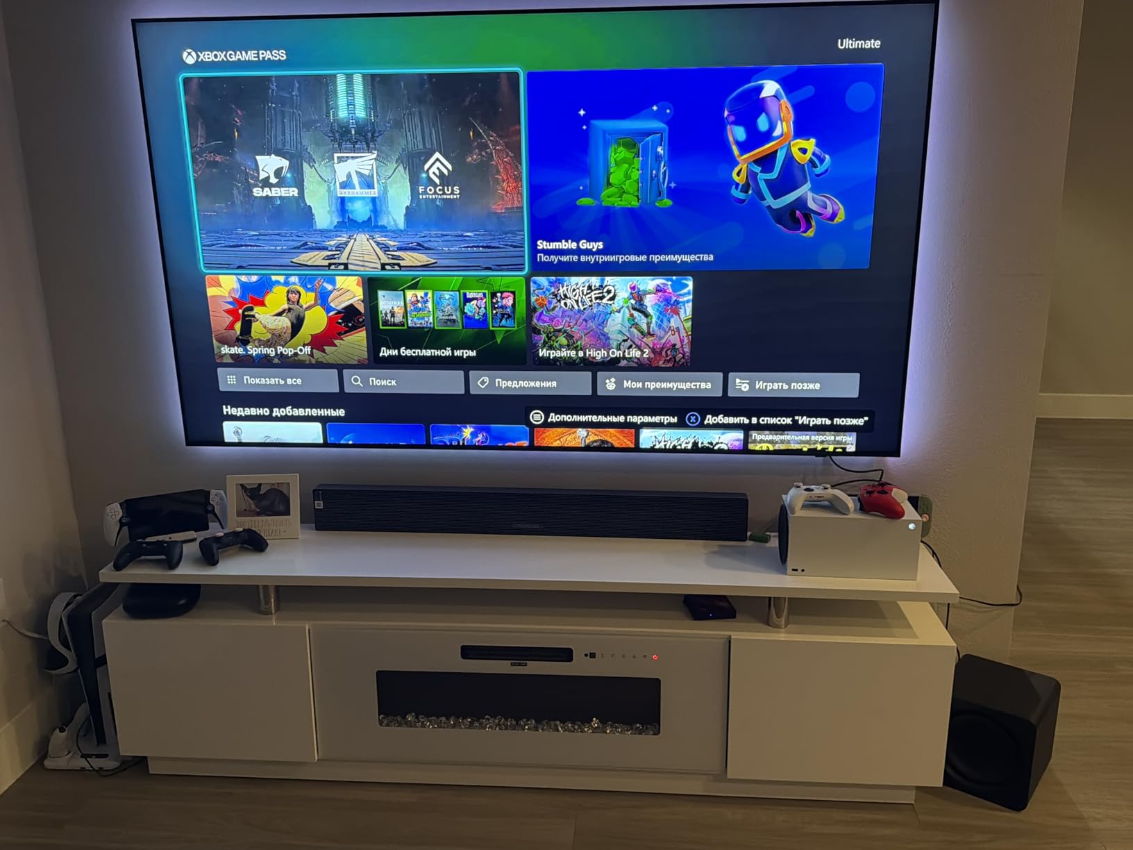 Xbox Series X - All Digital Gaming Console - 1TB SSD - Includes Wireless Controller - 4K Gaming - 120FPS - Robot White customer photo 2