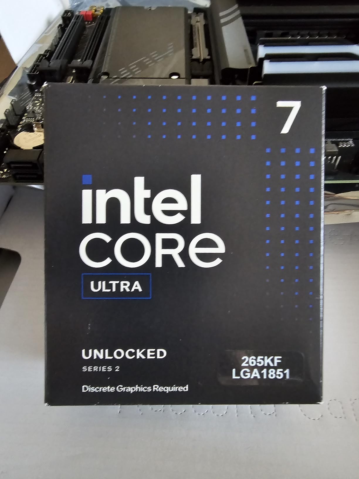 Core Ultra 7 Desktop Processor 265KF - 20 cores (8 P-cores + 12 E-cores) up to 5.5 GHz customer photo 2