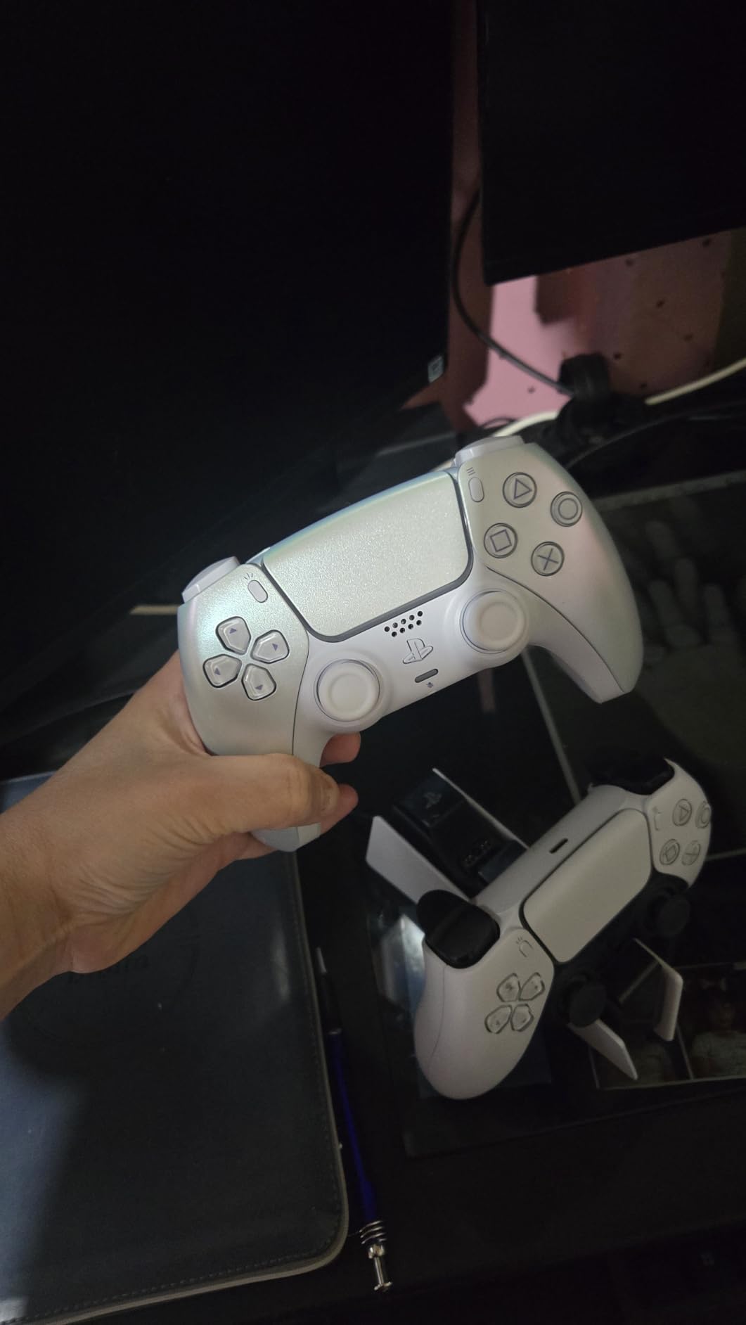 PlayStation DualSense™ Wireless Controller - Chroma Pearl customer photo 1