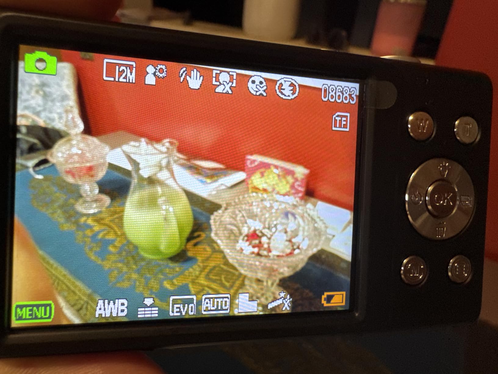 Digital Camera,Autofocus 4K Vlogging Camera for Photography with 32GB Card,48MP Portable Compact Point and Shoot Digital Camera for Teens Adult Beginner with 16X Zoom,Anti-Shake,2 Batteries(White) customer photo 1